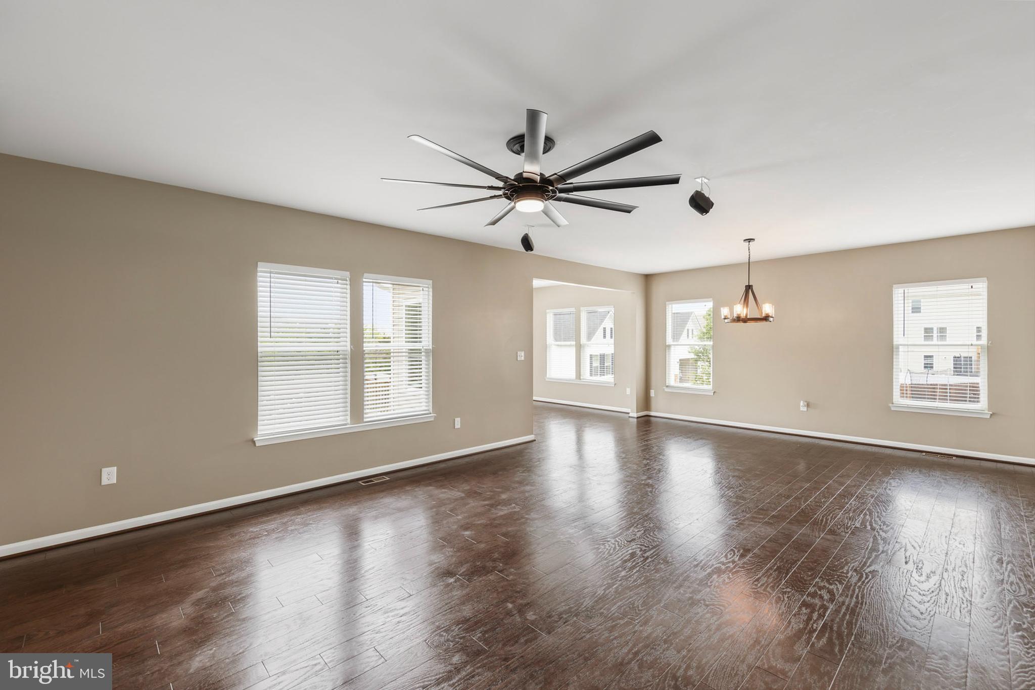SOUTHERN HILLS - Residential