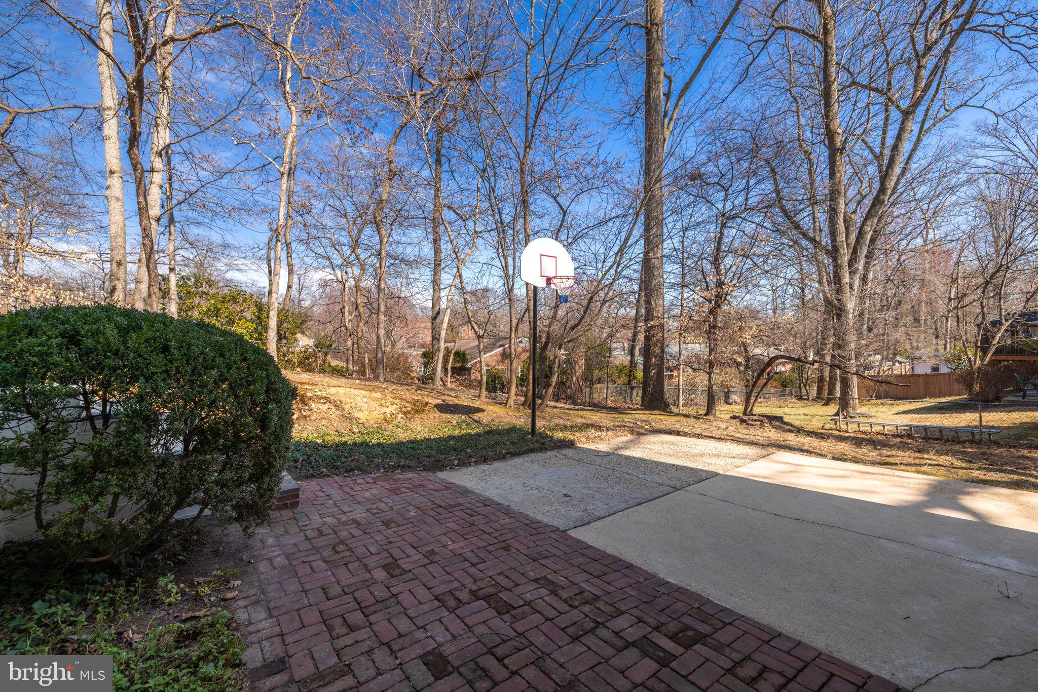 WILLOW WOODS - Residential