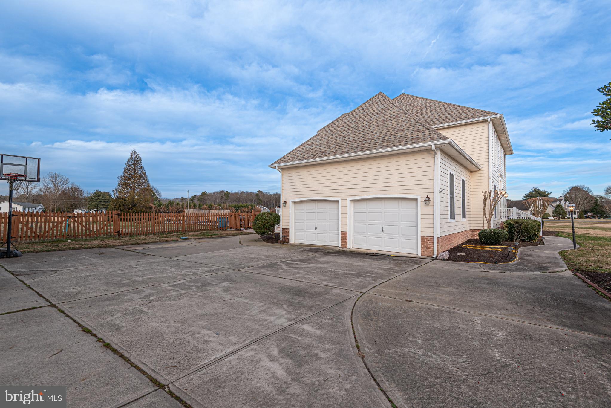 BUNTINGS POINT - Residential