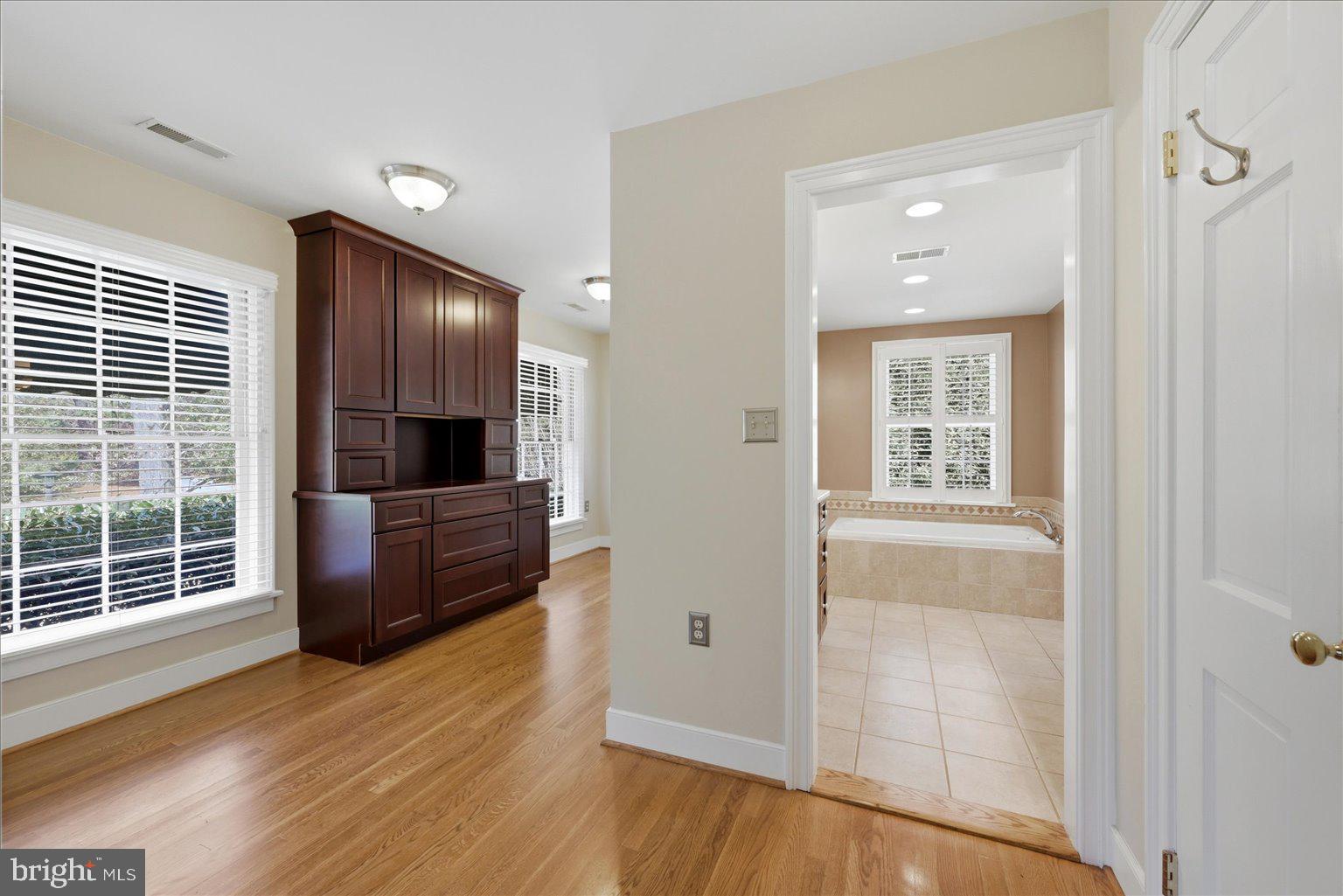 WINCHESTER - Residential