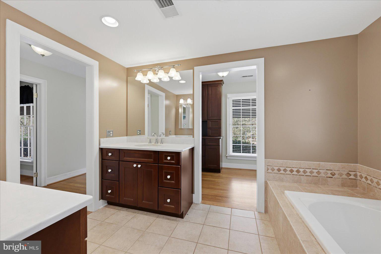 WINCHESTER - Residential