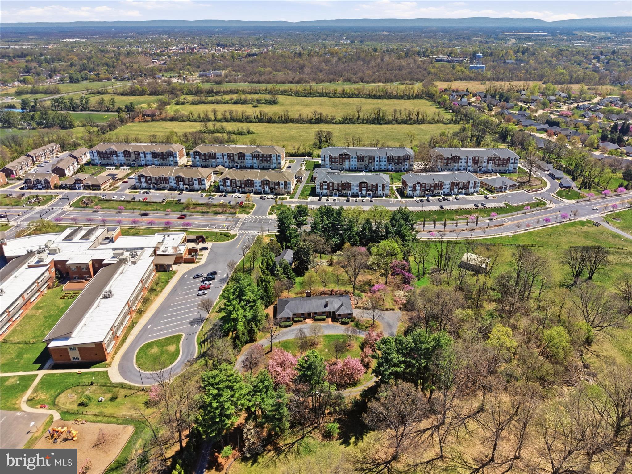 WINCHESTER - Residential