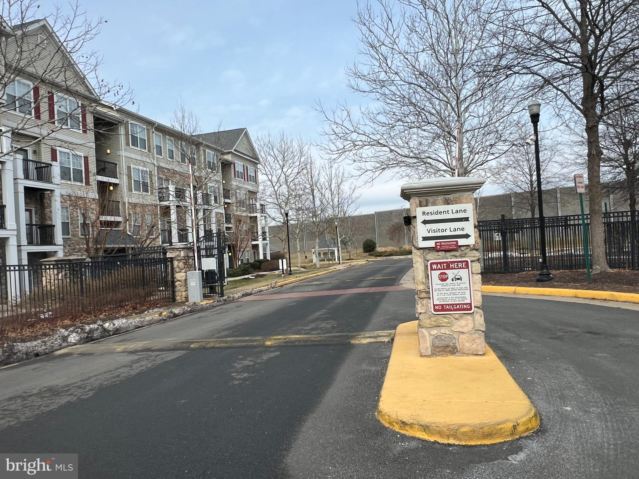 5107 TRAVIS EDWARD WAY D D