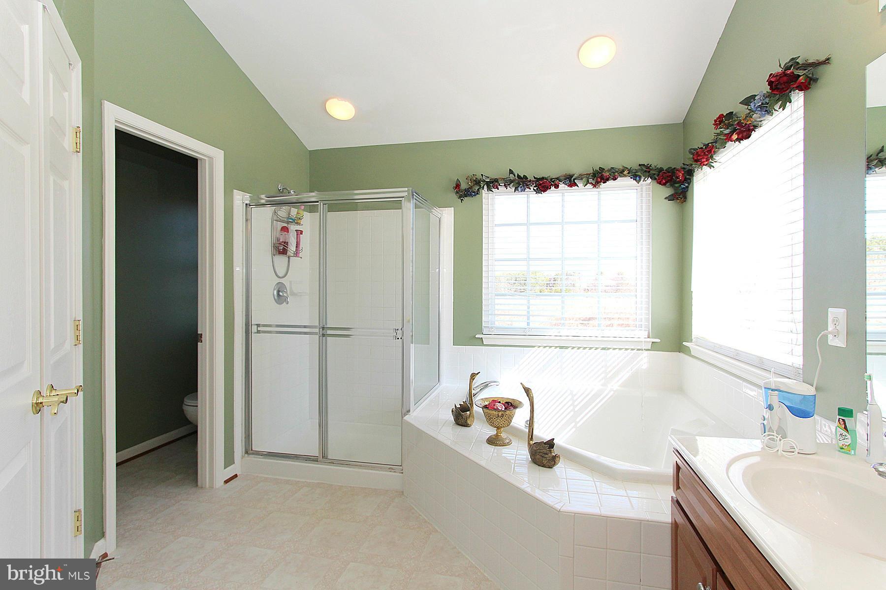 RIVER OAKS - Residential