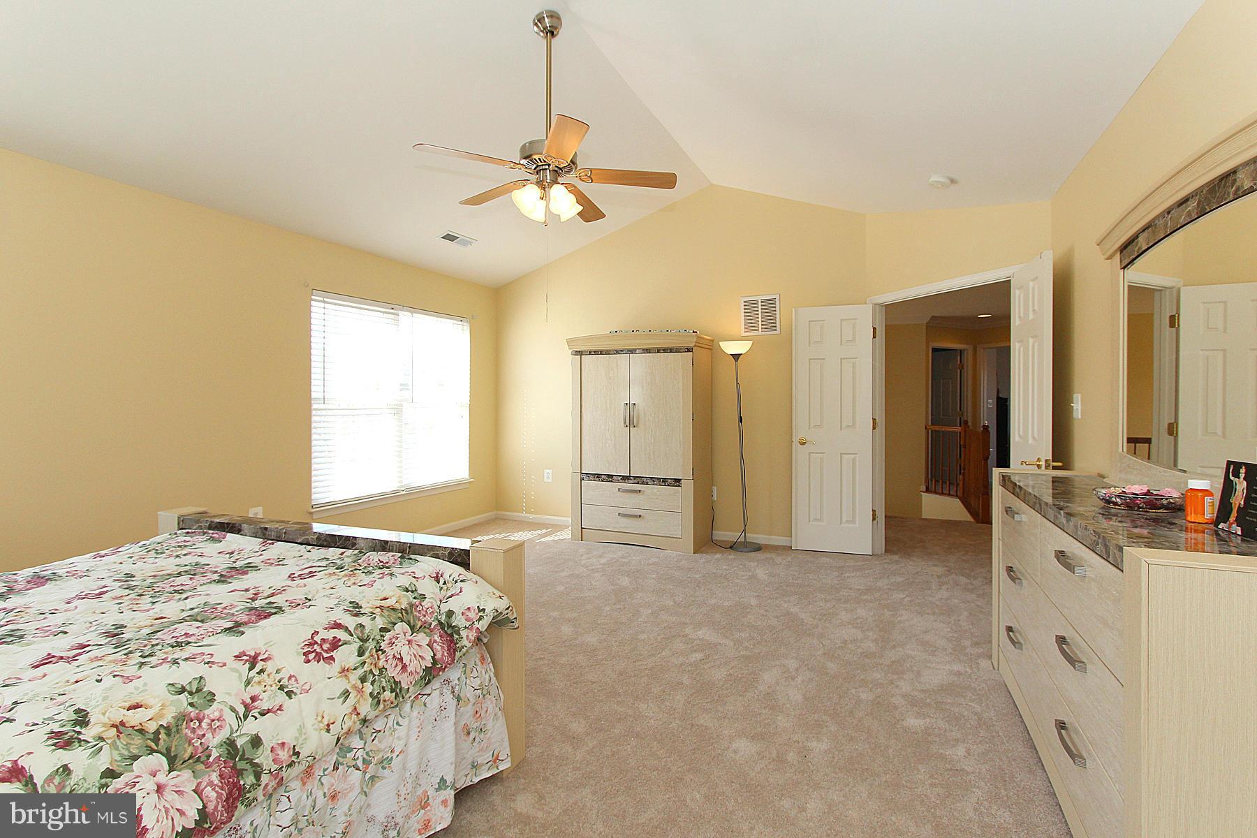 RIVER OAKS - Residential