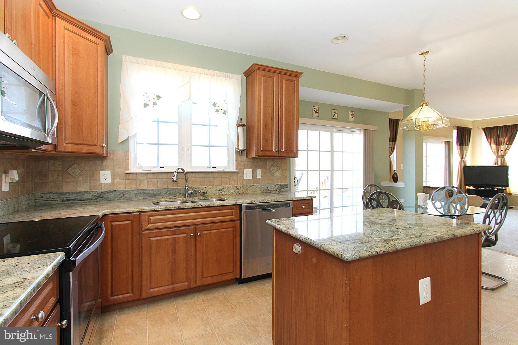 RIVER OAKS - Residential