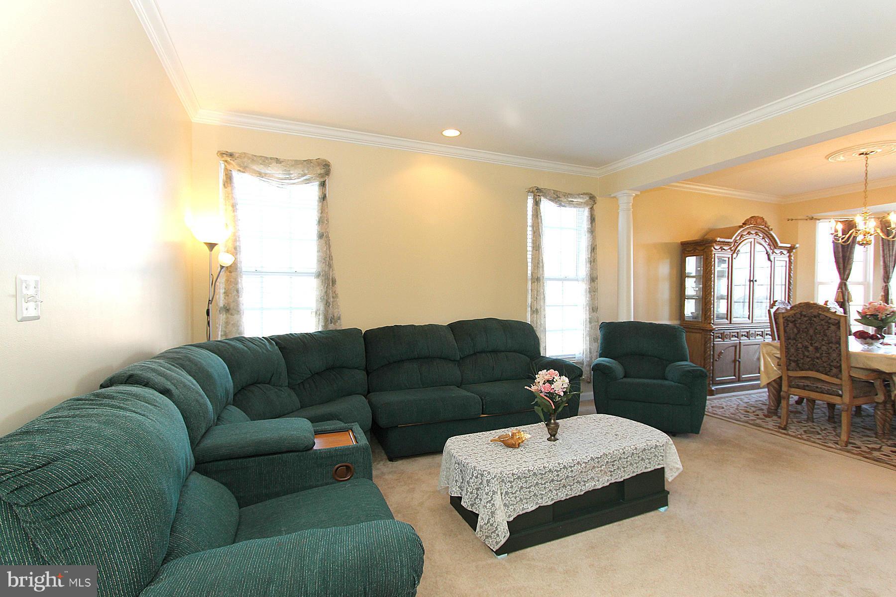 RIVER OAKS - Residential