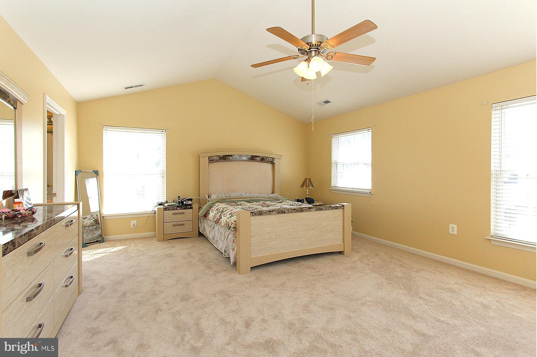 RIVER OAKS - Residential