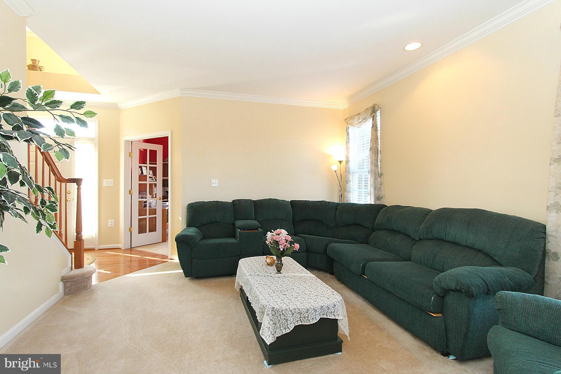 RIVER OAKS - Residential