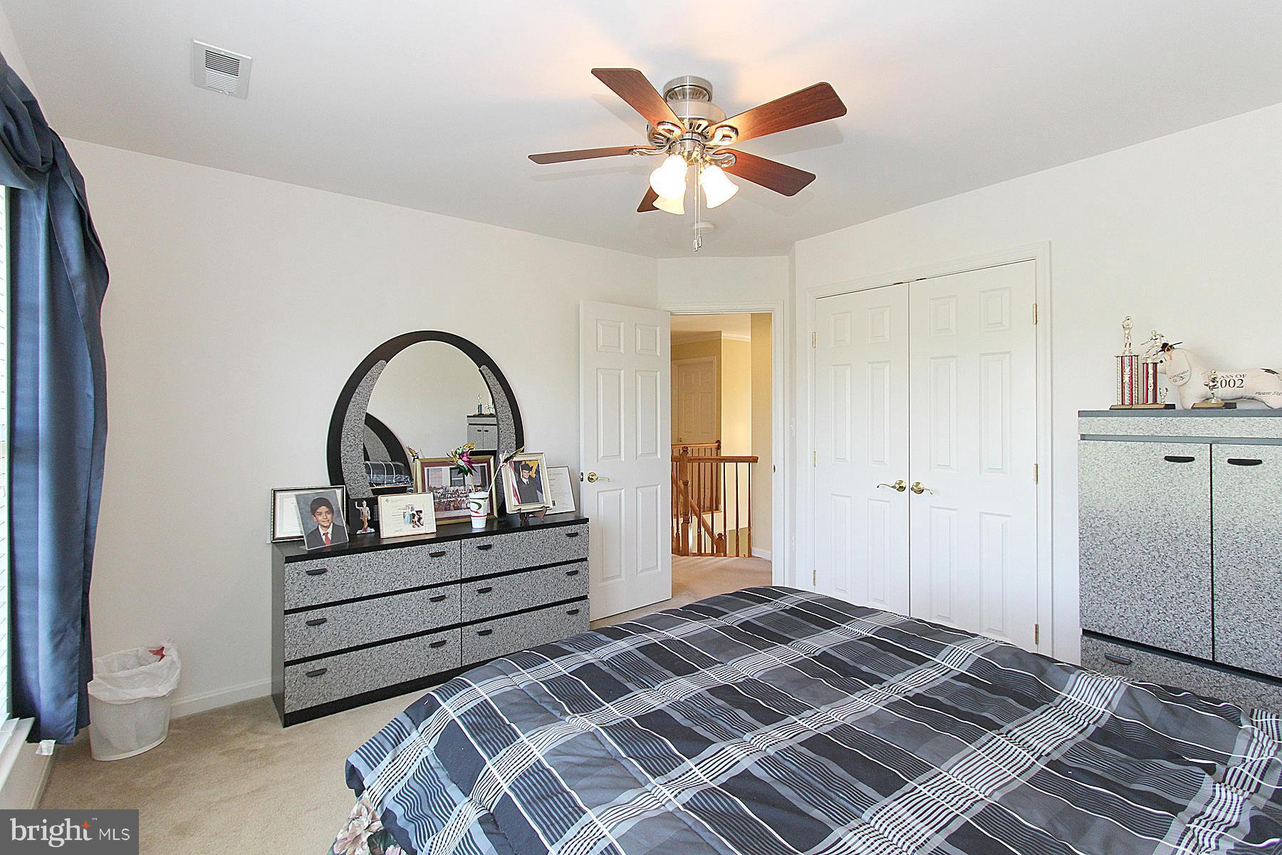 RIVER OAKS - Residential