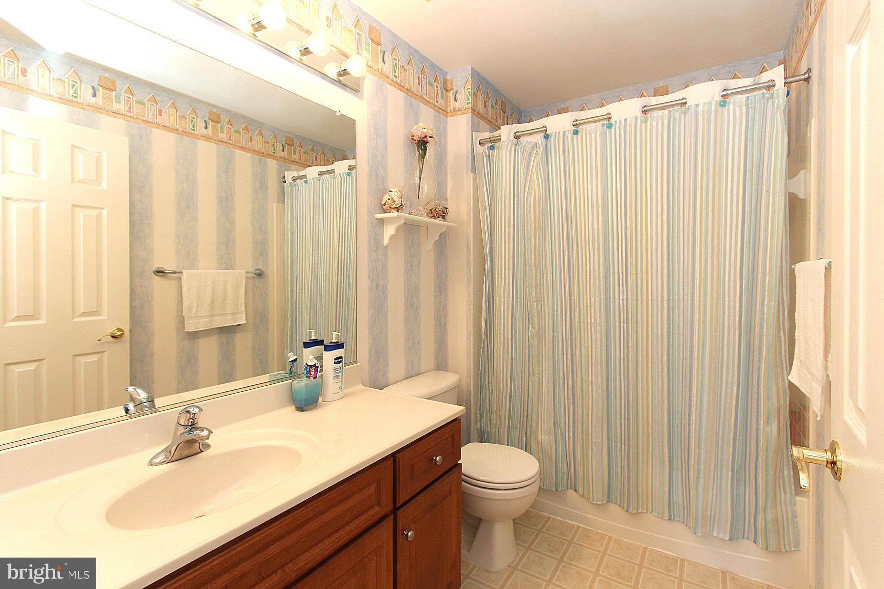 RIVER OAKS - Residential