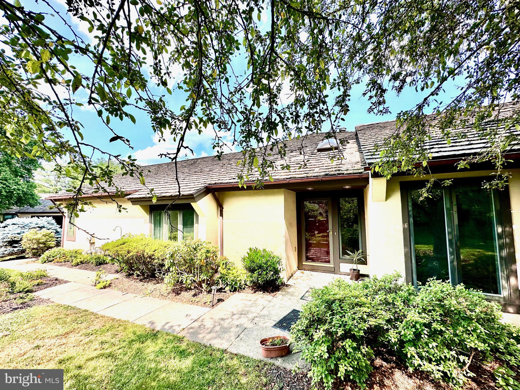 WHITPAIN FARM - Residential