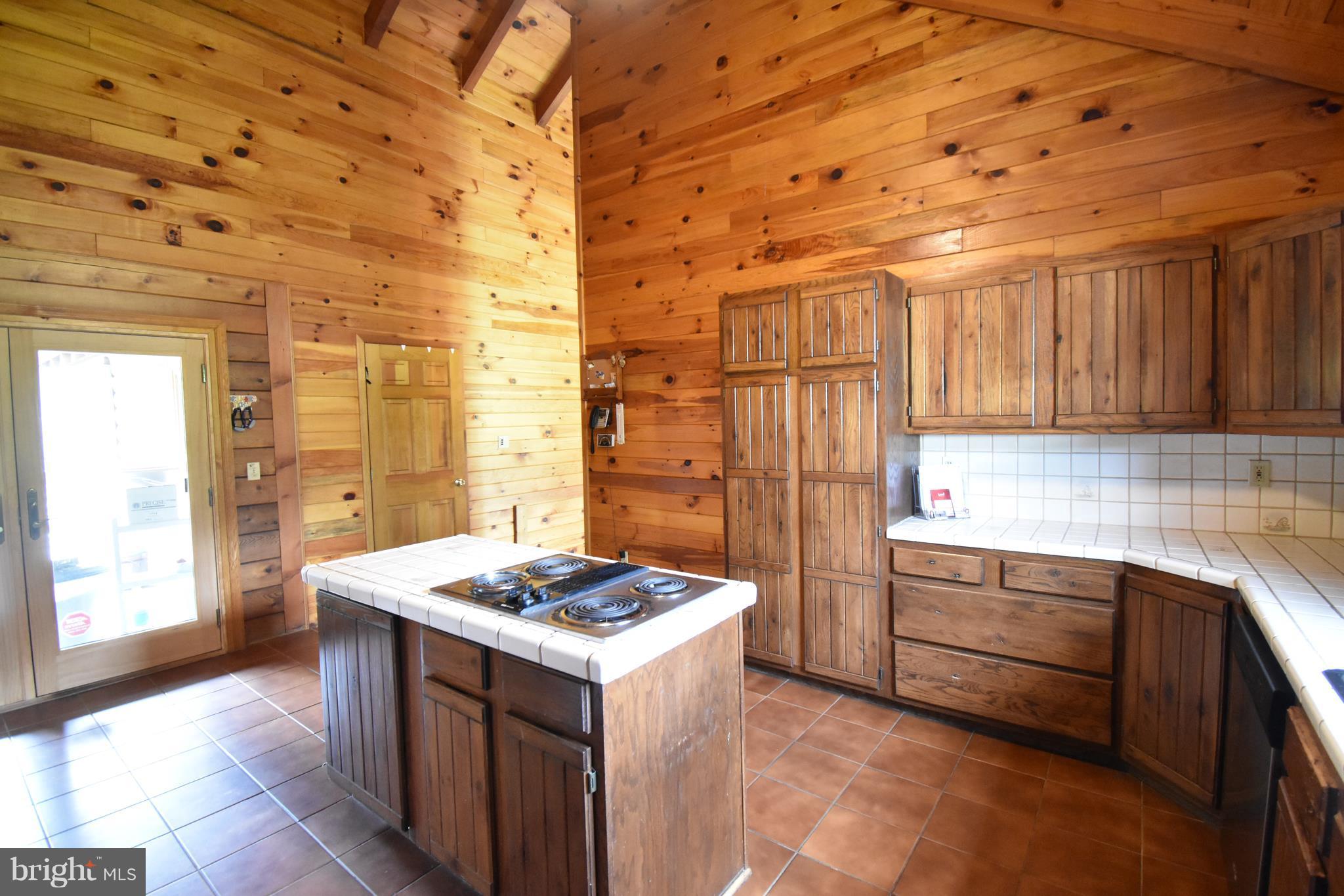 LUTHERVILLE - Residential