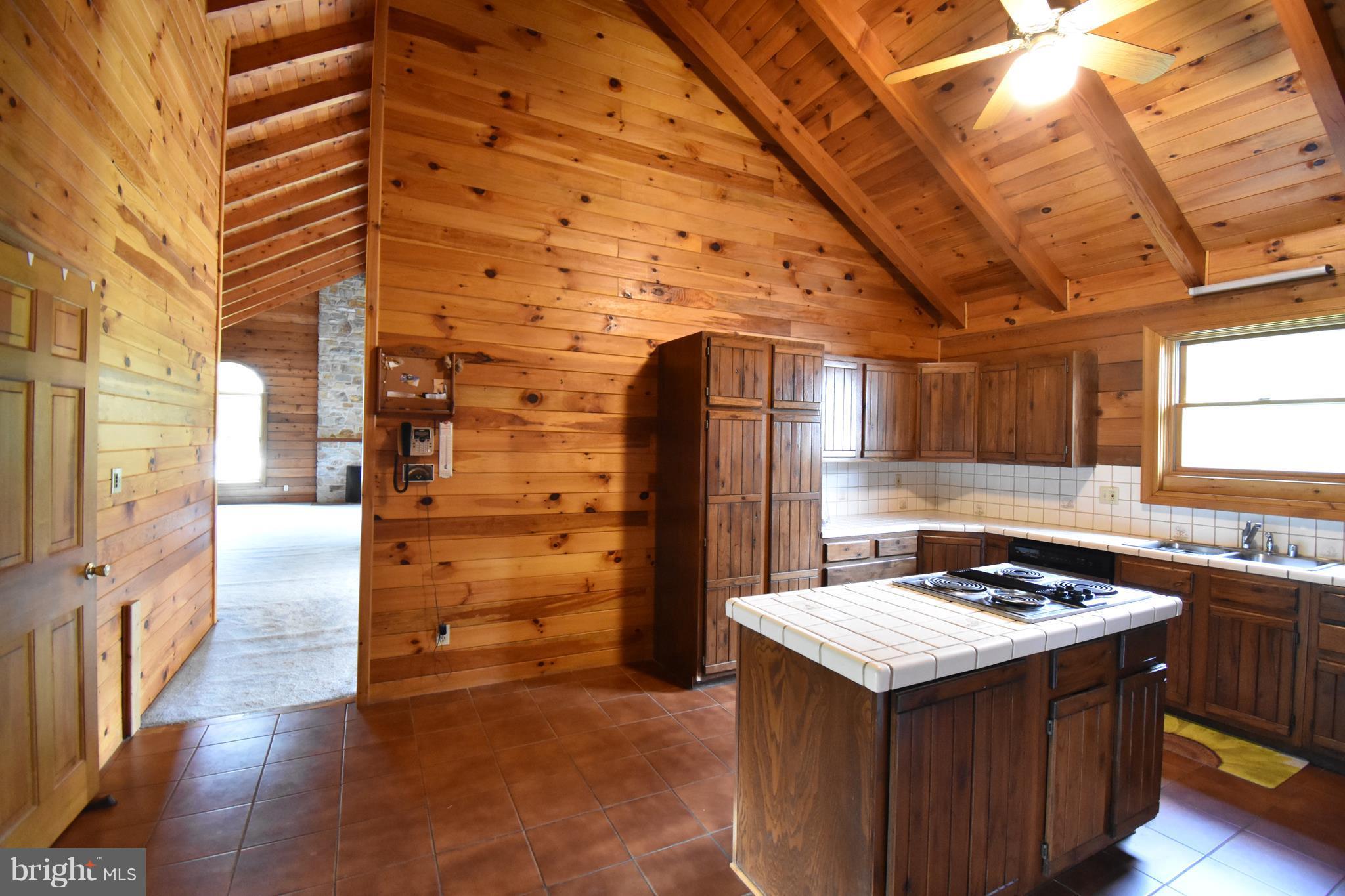 LUTHERVILLE - Residential