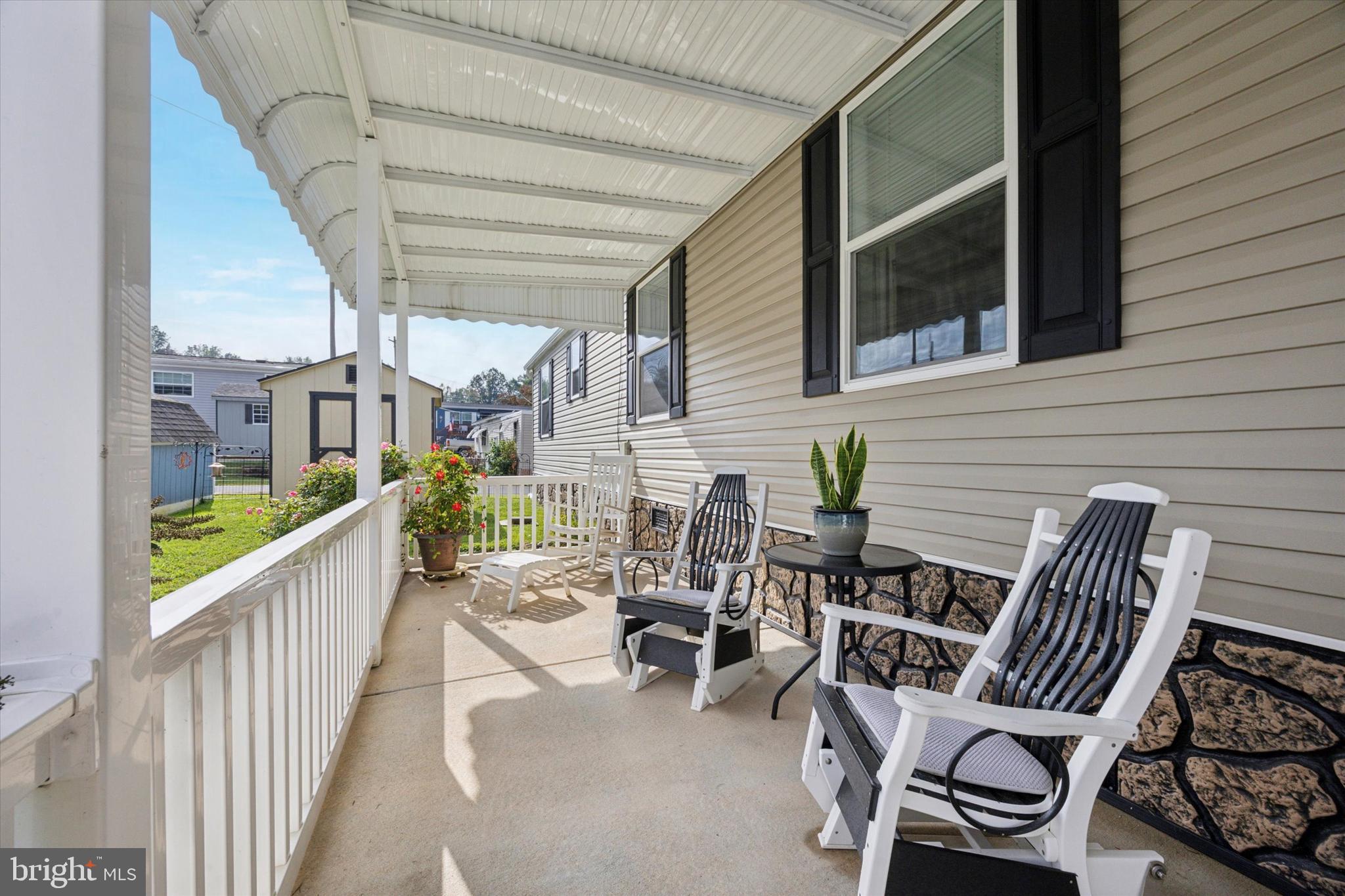 VILLAGE GREEN - Residential