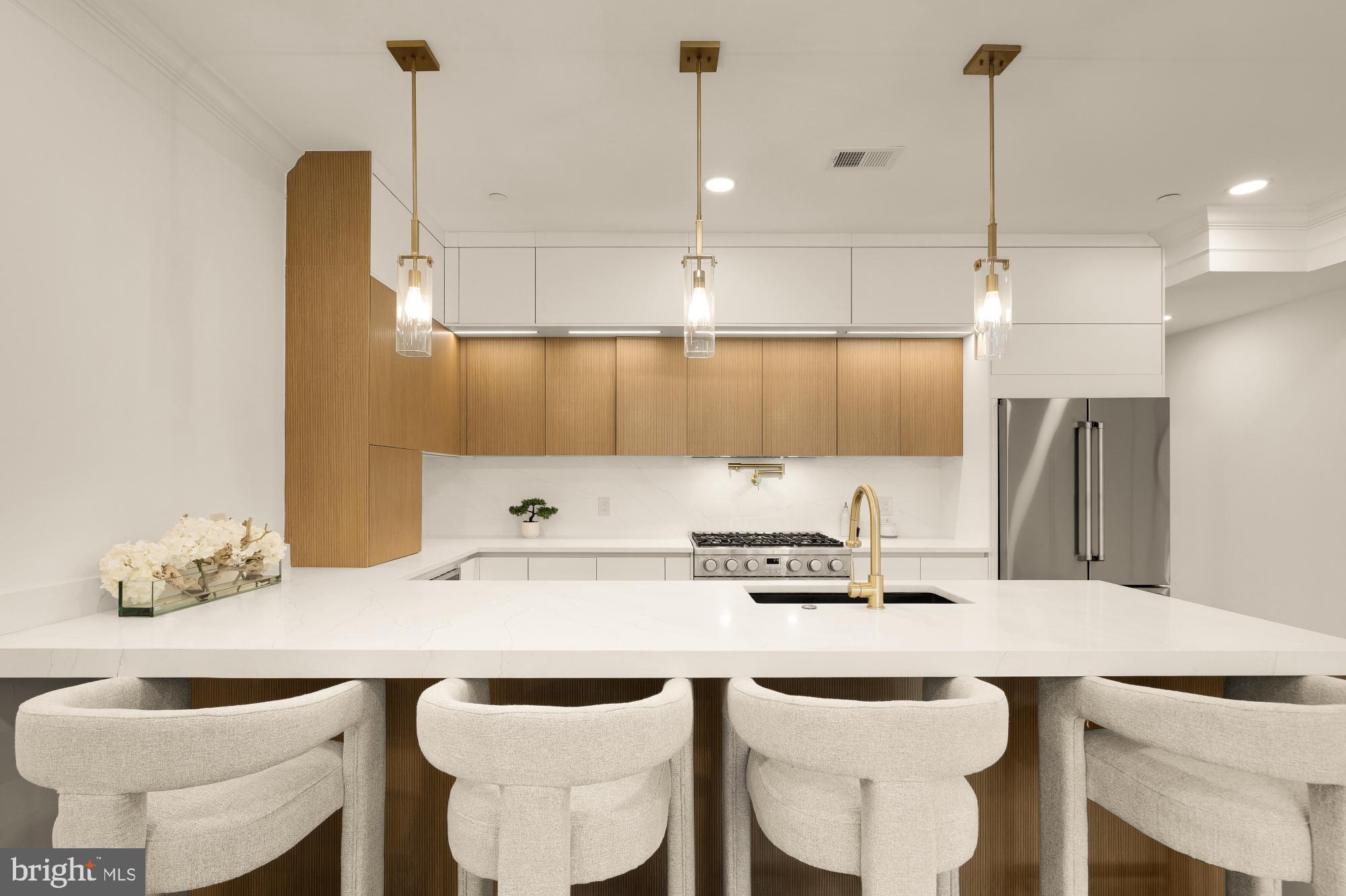 733 EUCLID STREET NW 302