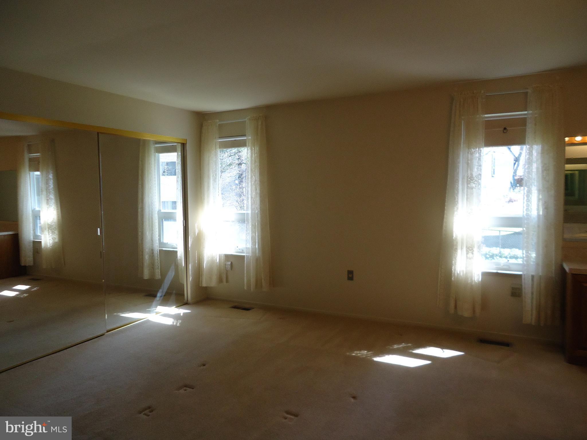 TYSONS WOODS - Residential Lease