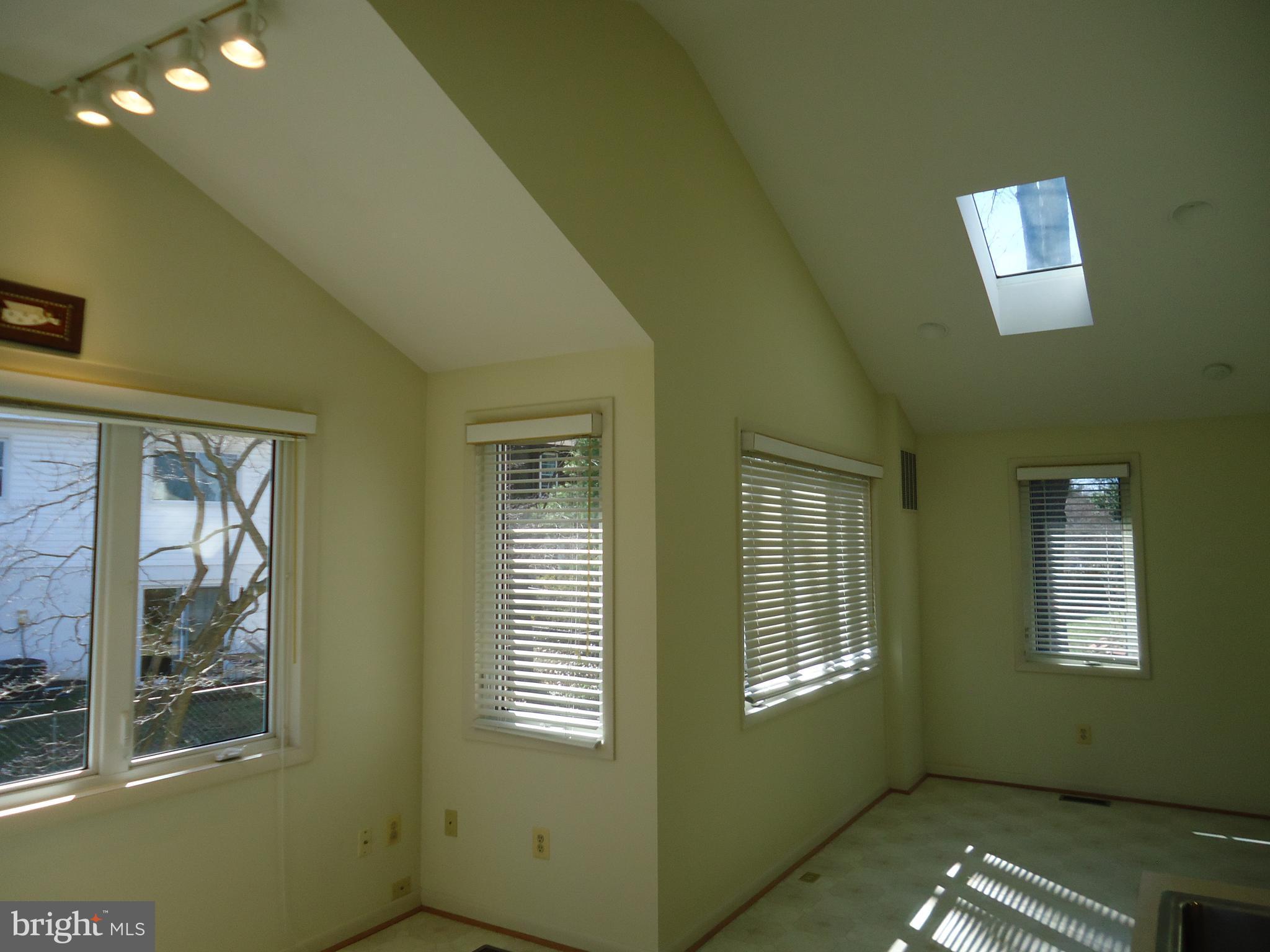 TYSONS WOODS - Residential Lease