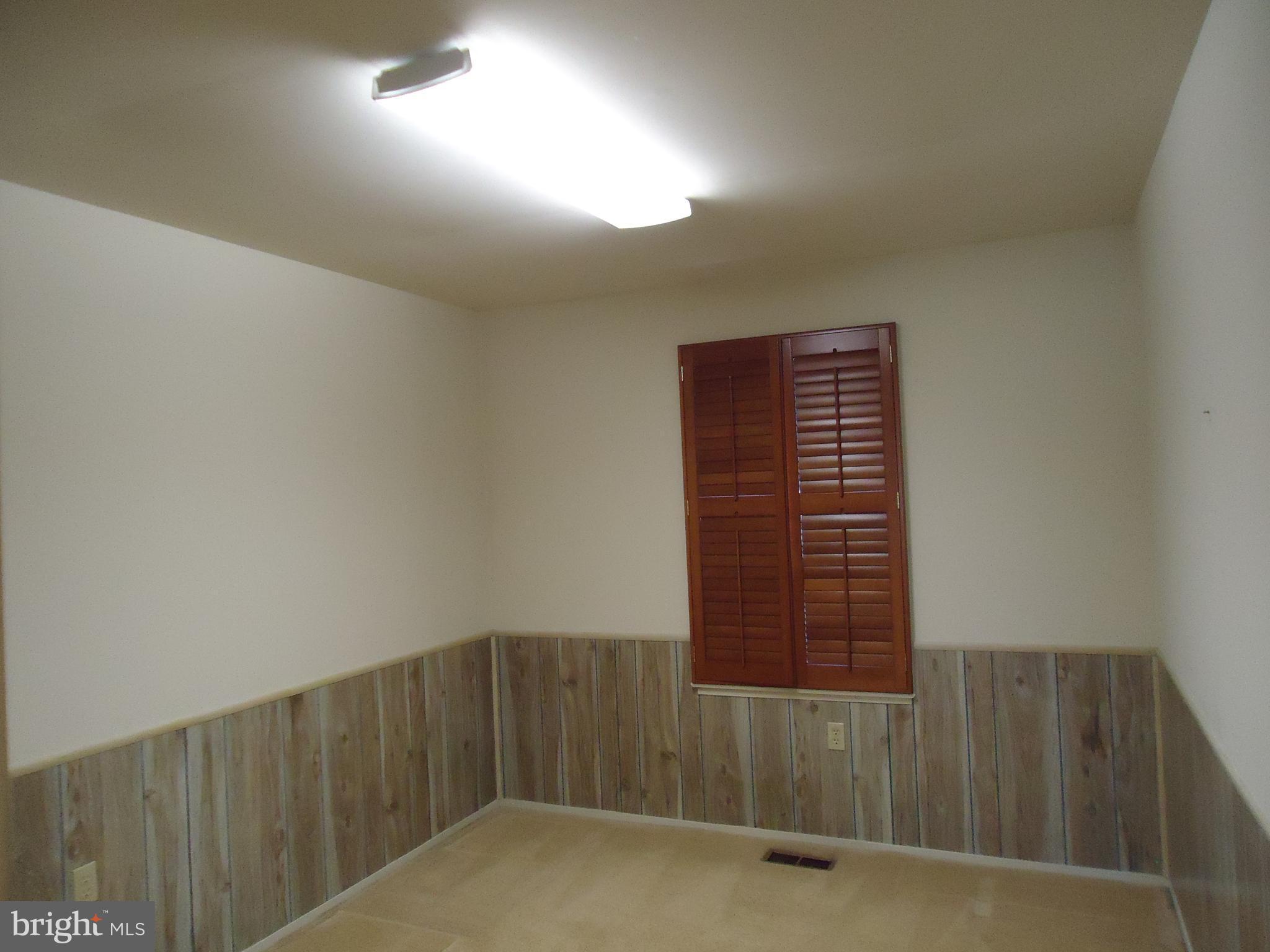 TYSONS WOODS - Residential Lease