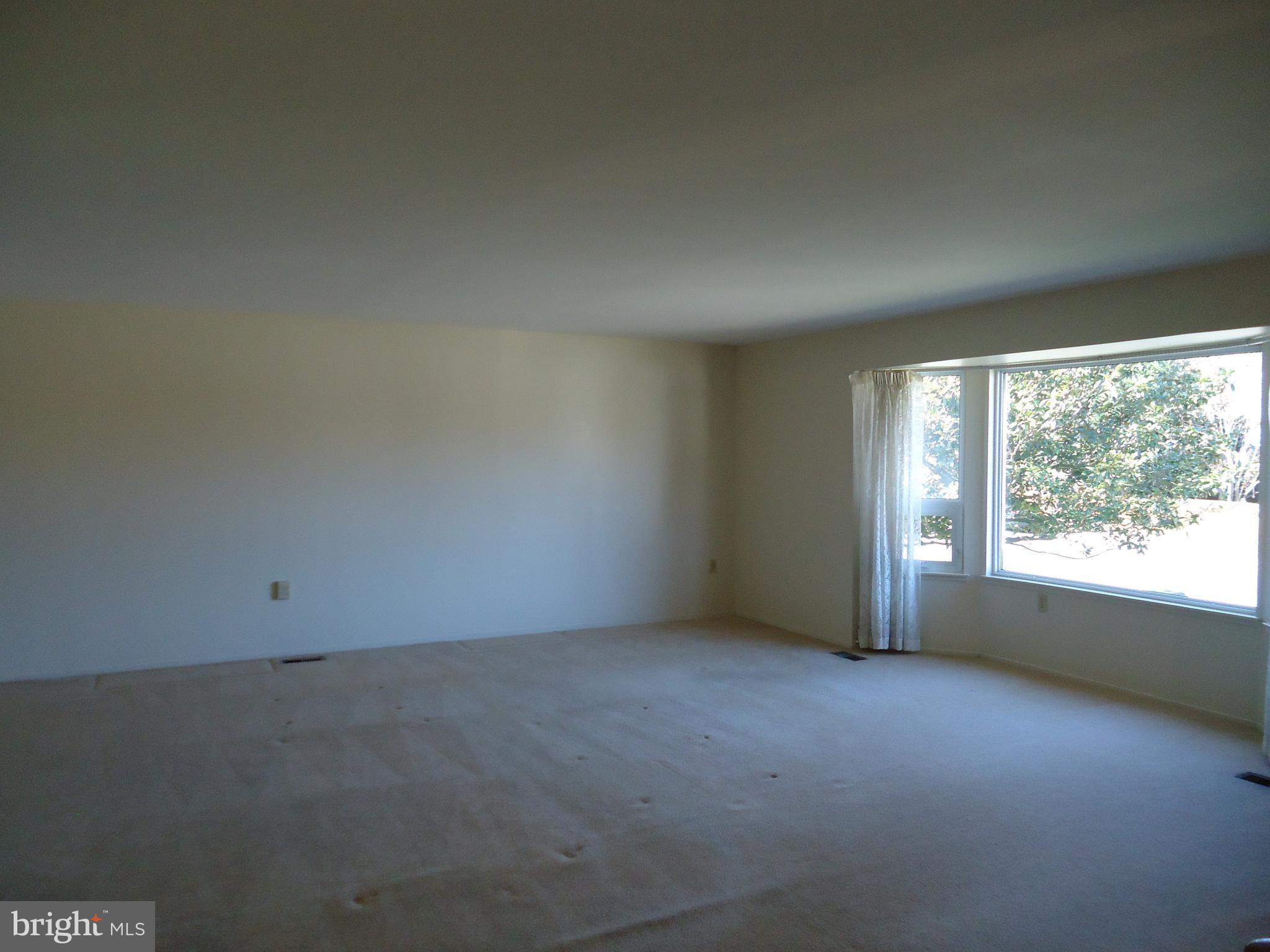 TYSONS WOODS - Residential Lease