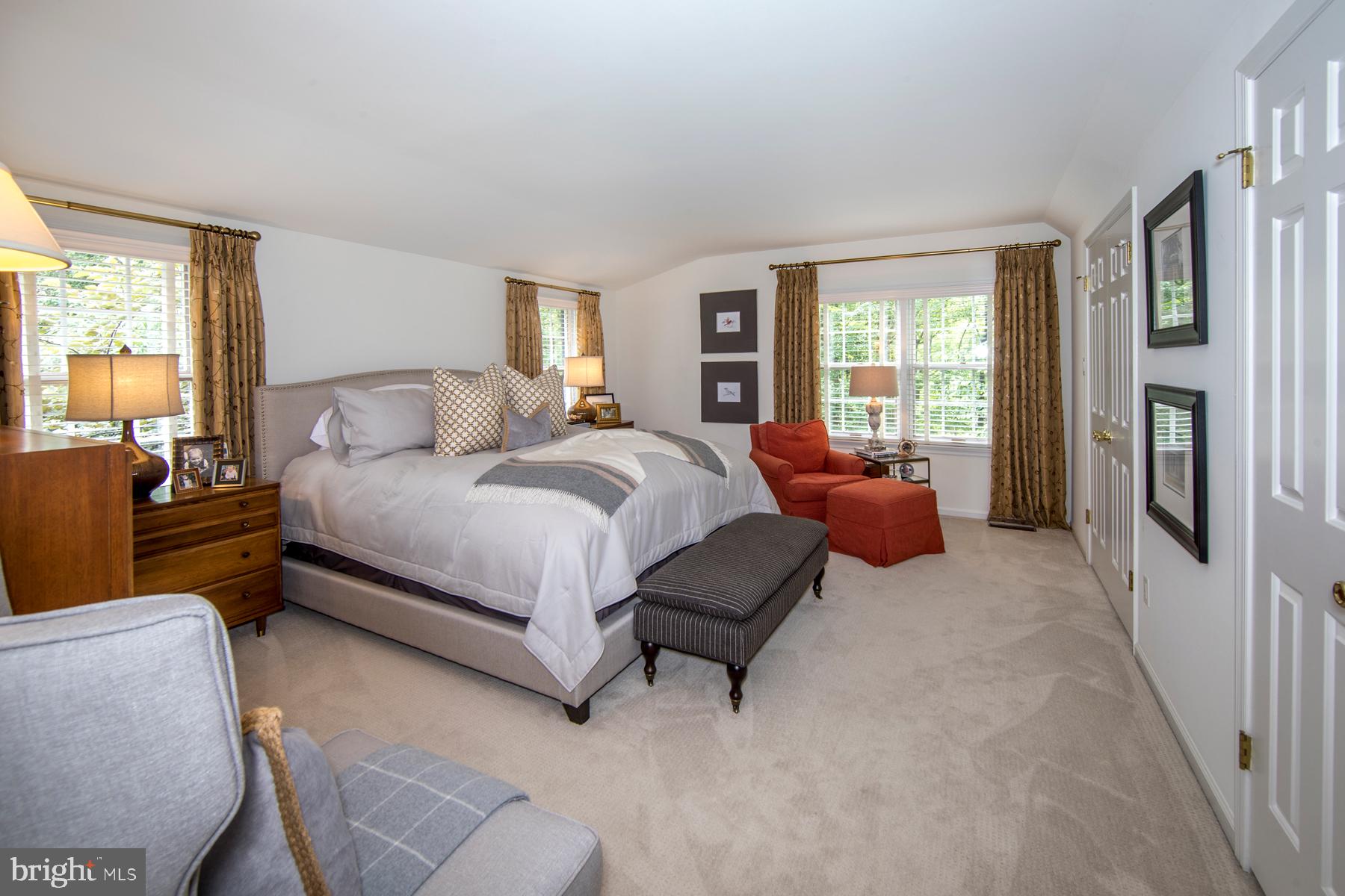 RADNOR HUNT - Residential