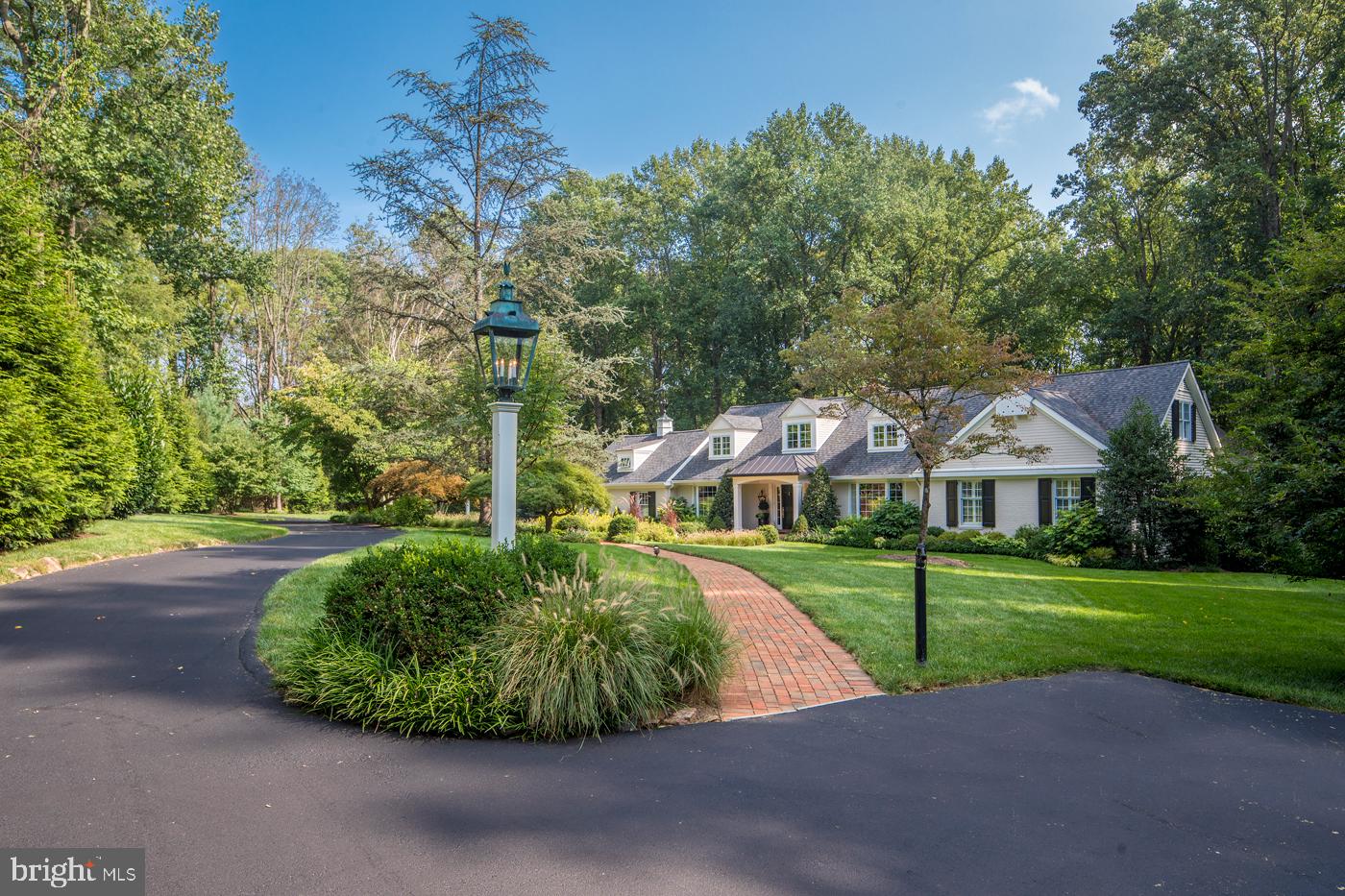 RADNOR HUNT - Residential