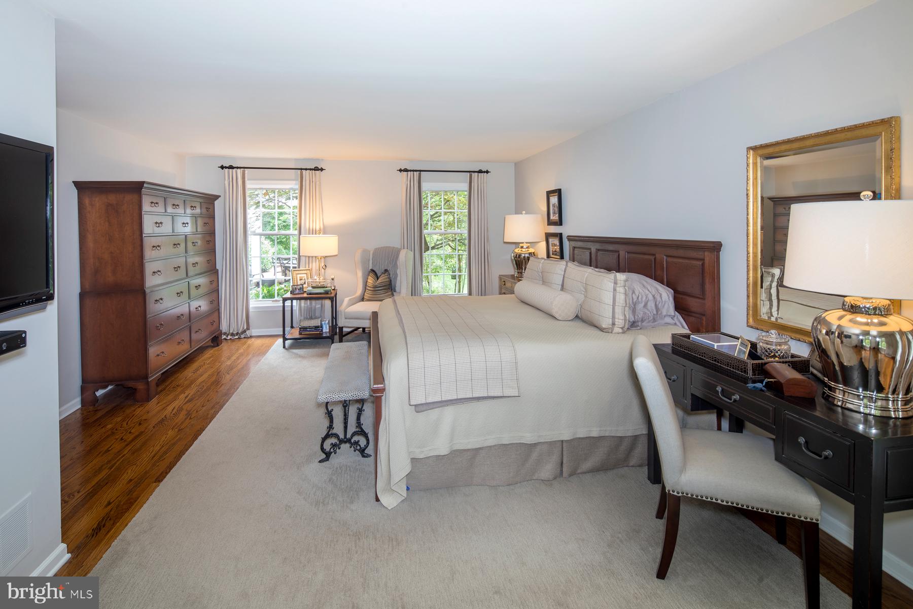 RADNOR HUNT - Residential