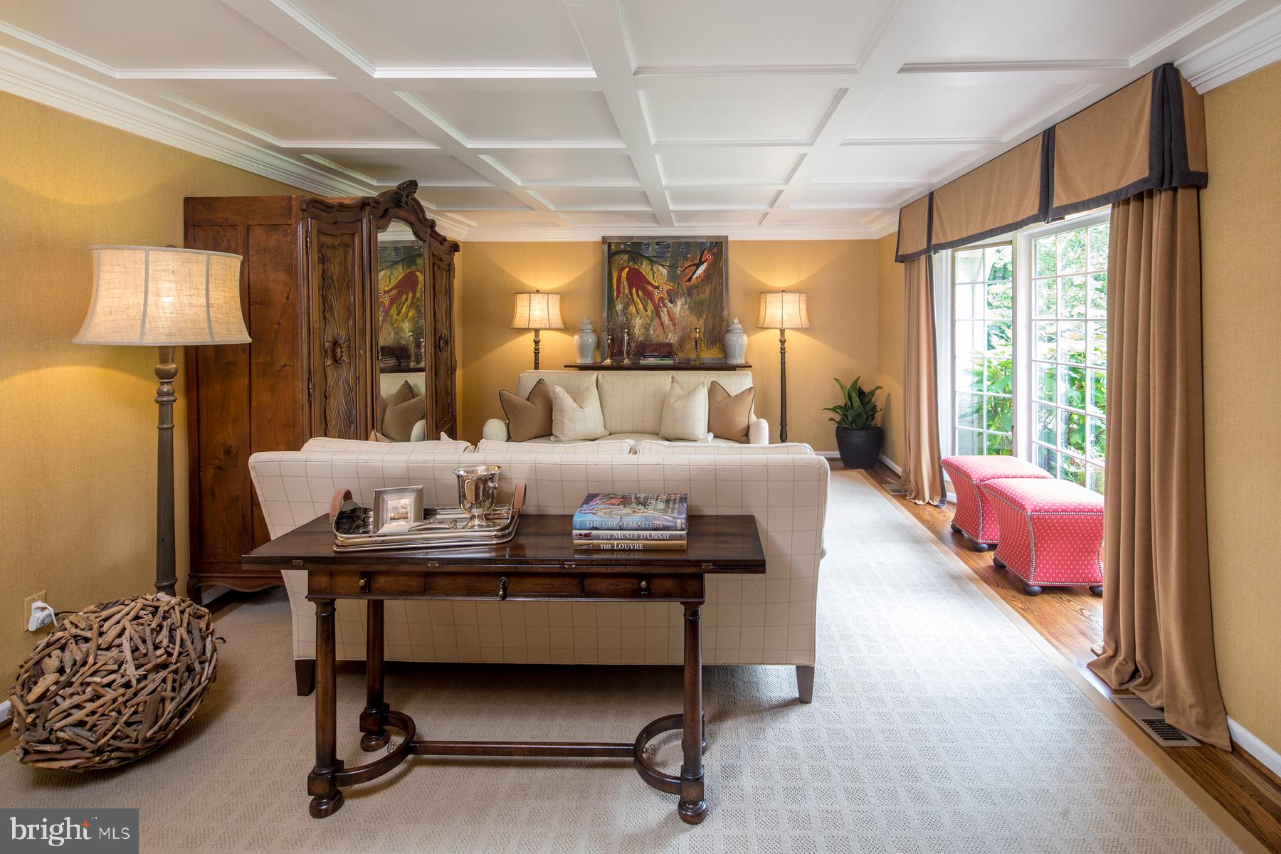RADNOR HUNT - Residential