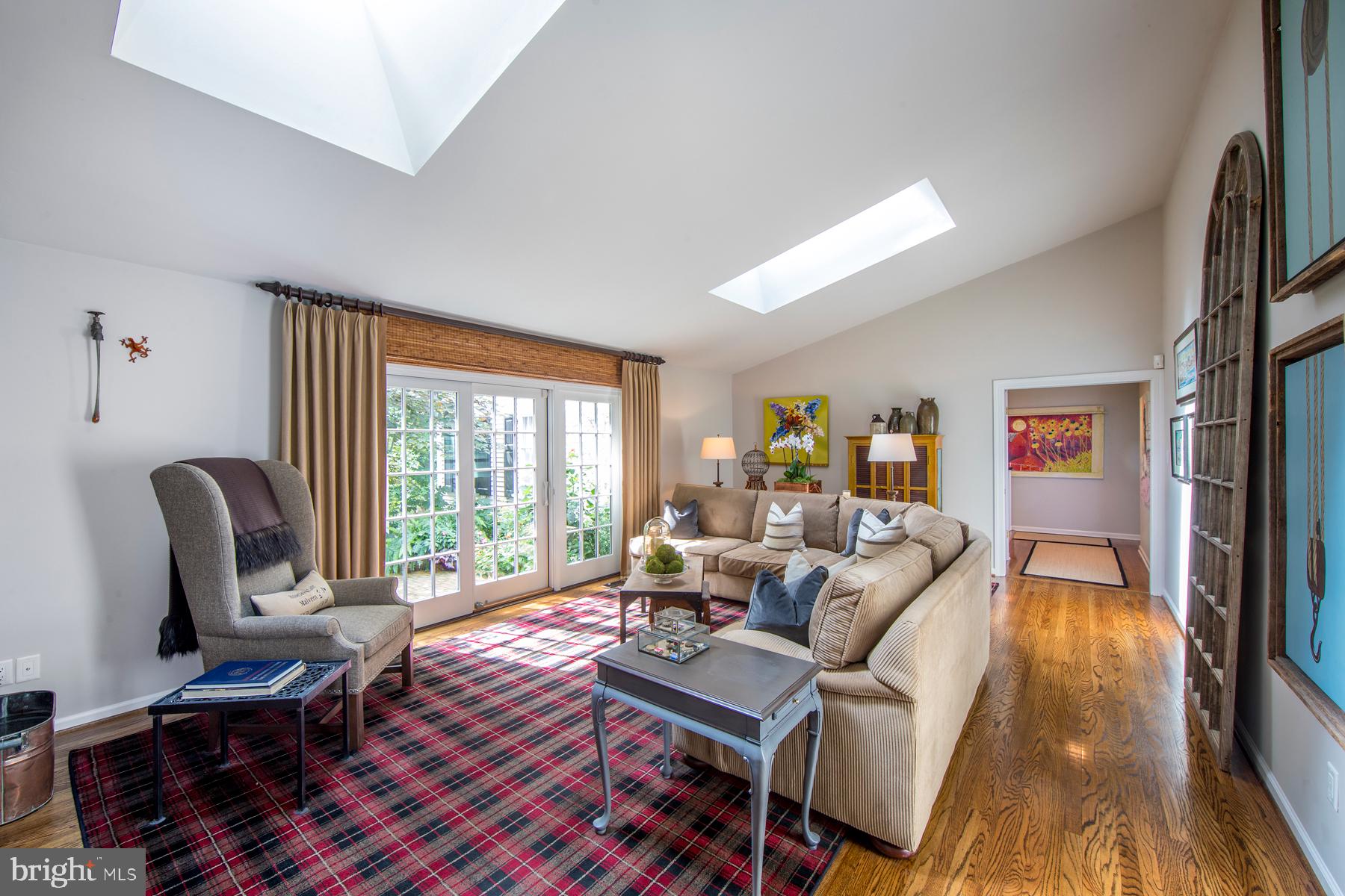 RADNOR HUNT - Residential