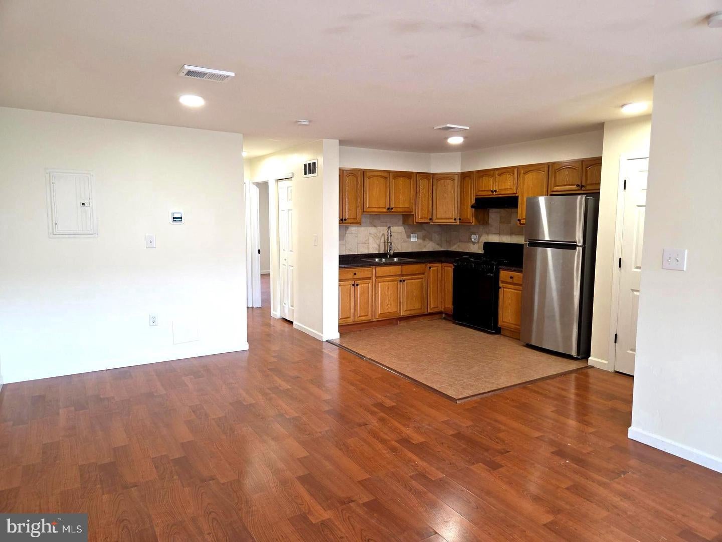 1009 RED LION ROAD 2ND FLOOR