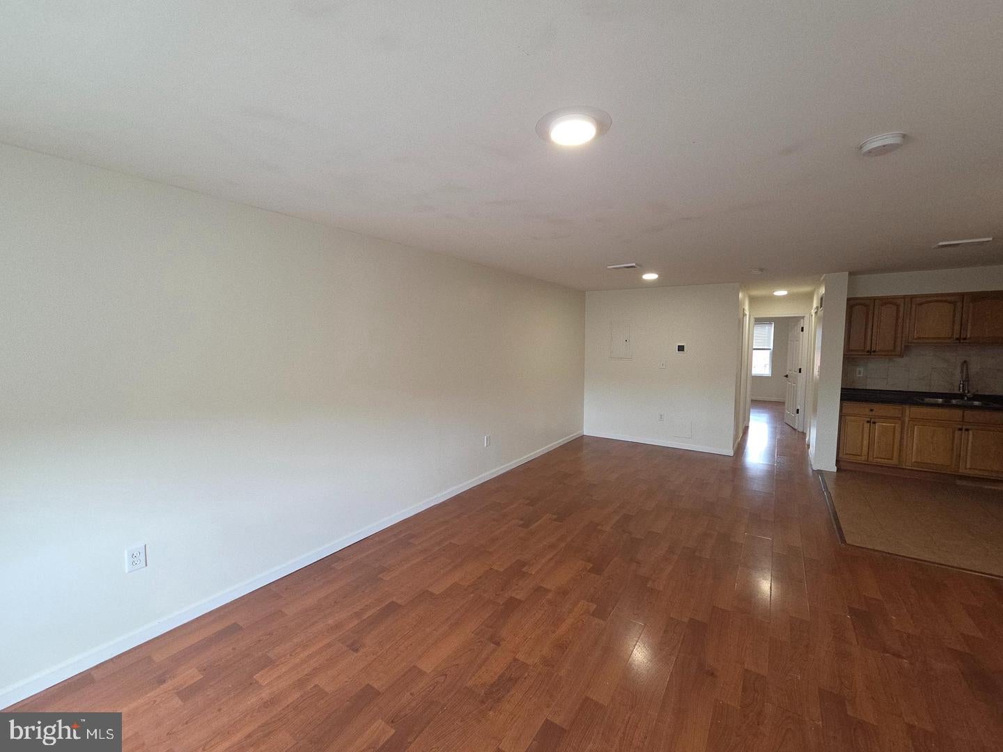 1009 RED LION ROAD 2ND FLOOR