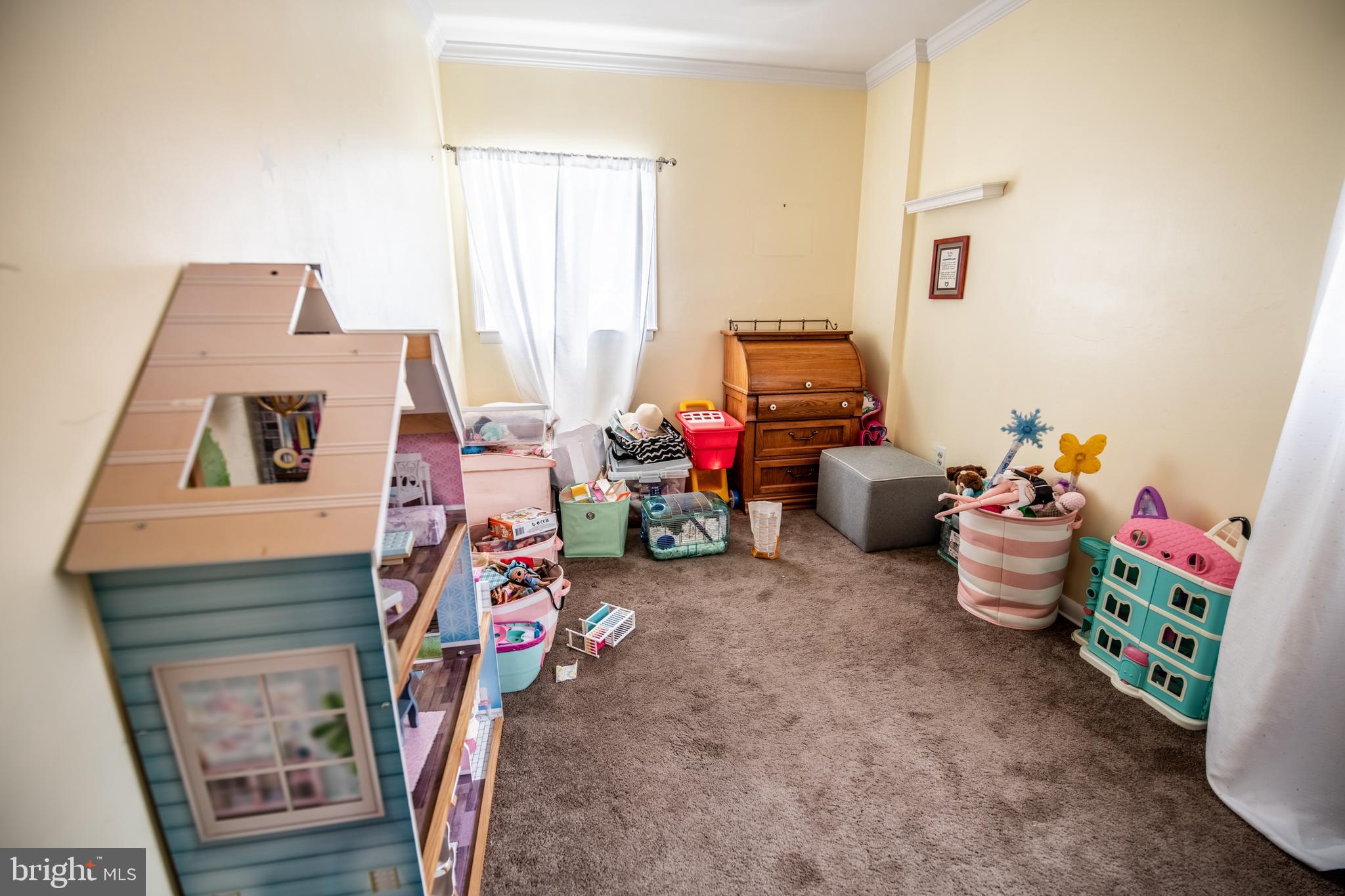 ROXBOROUGH - Residential