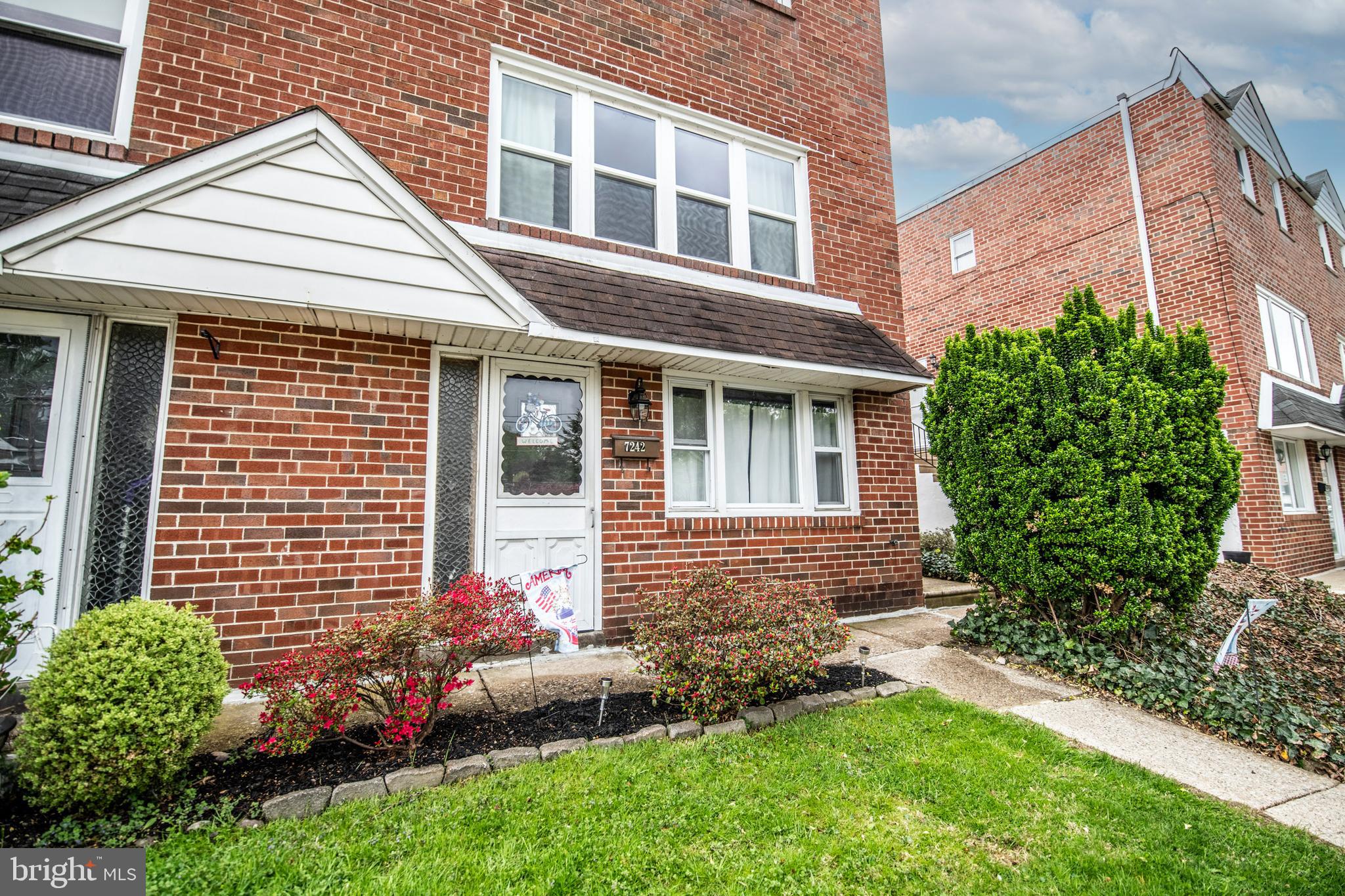 ROXBOROUGH - Residential