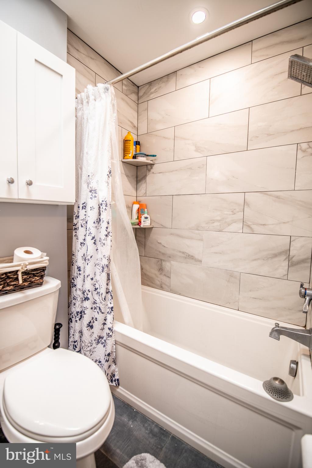 ROXBOROUGH - Residential