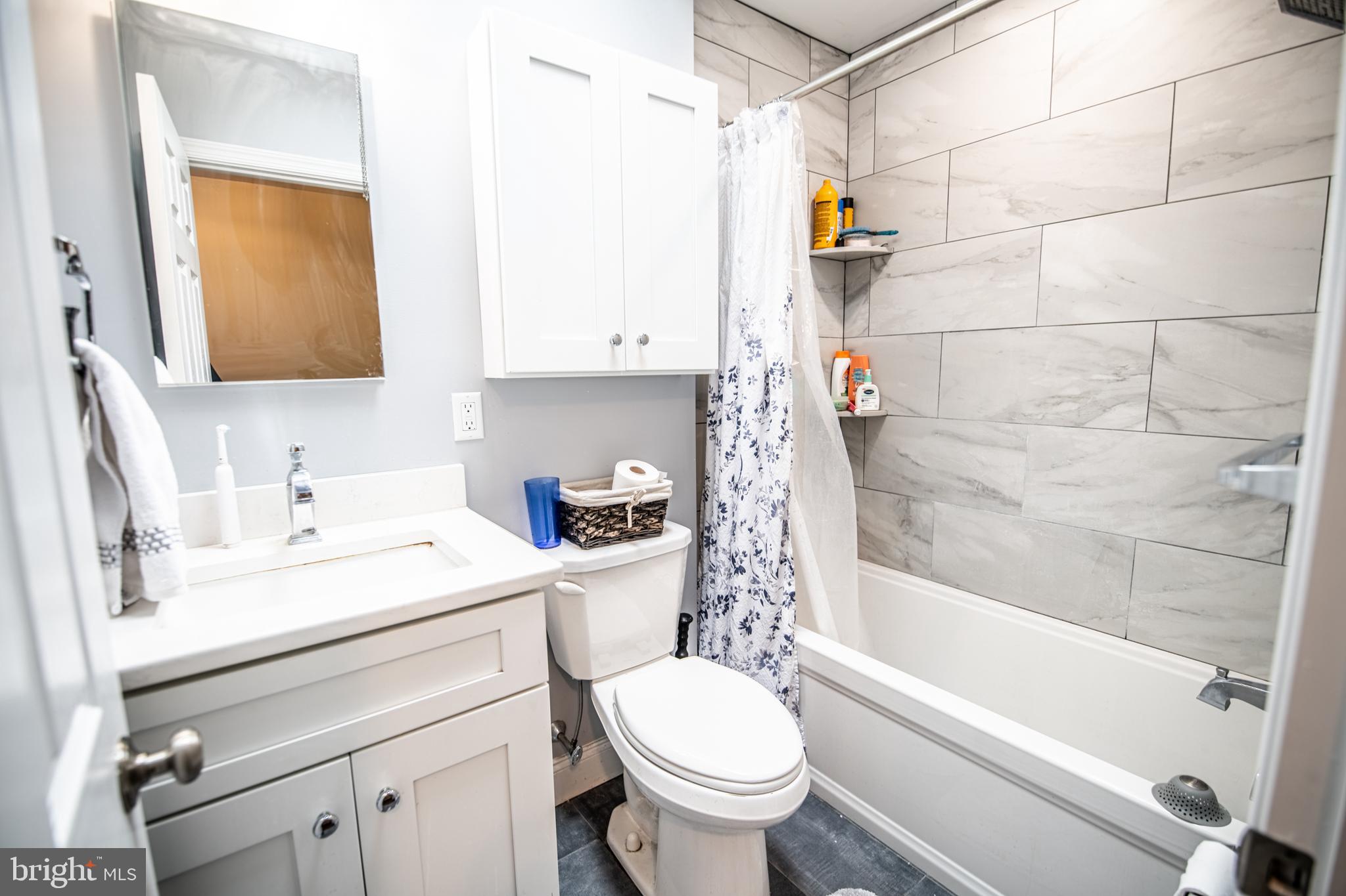 ROXBOROUGH - Residential