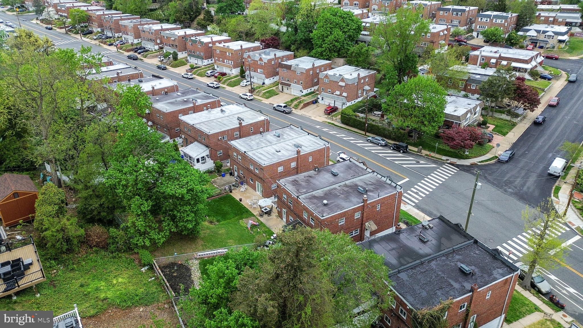 ROXBOROUGH - Residential