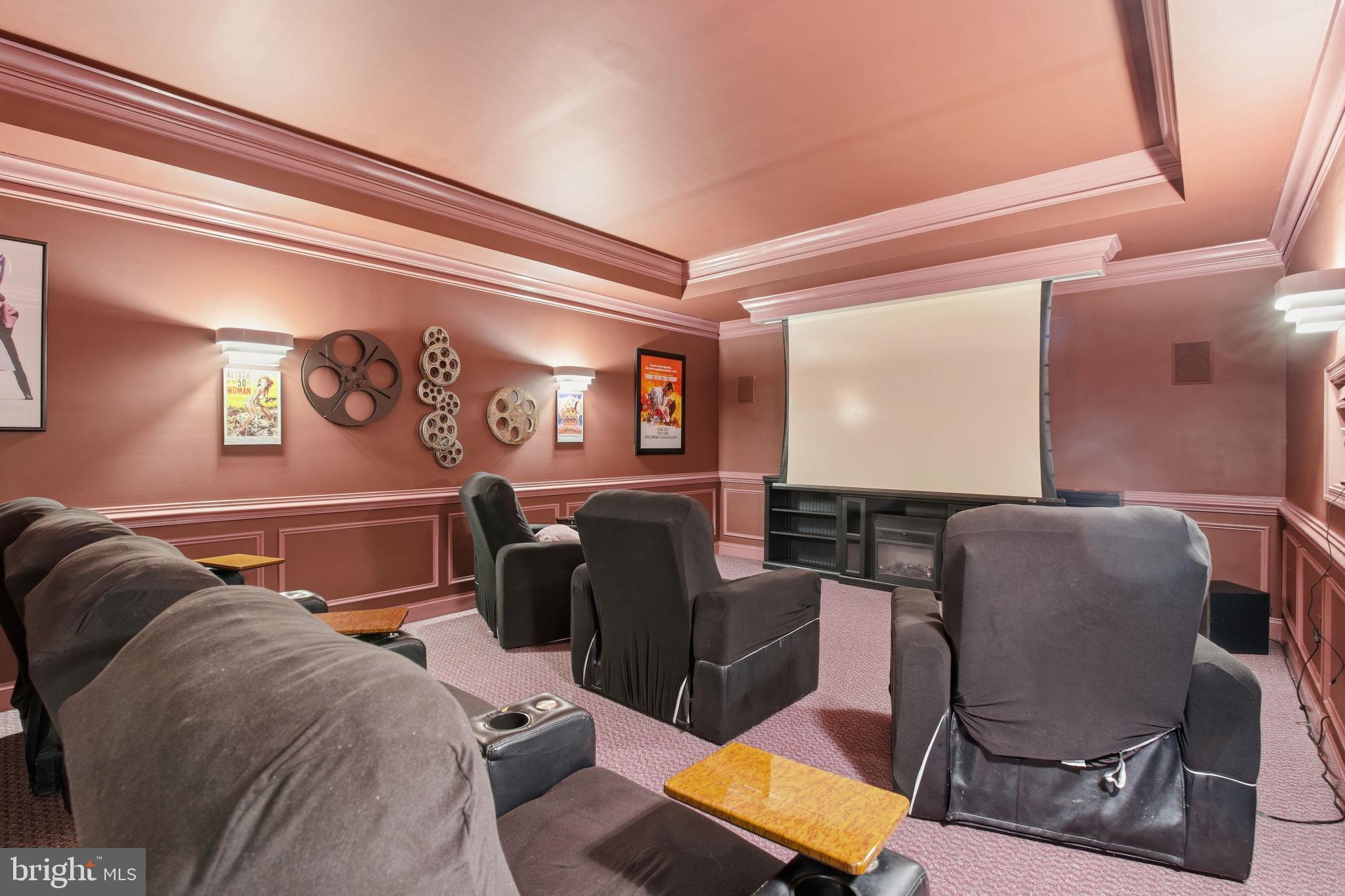 VILLAGES OF ELK NECK WOODHOLME - Residential