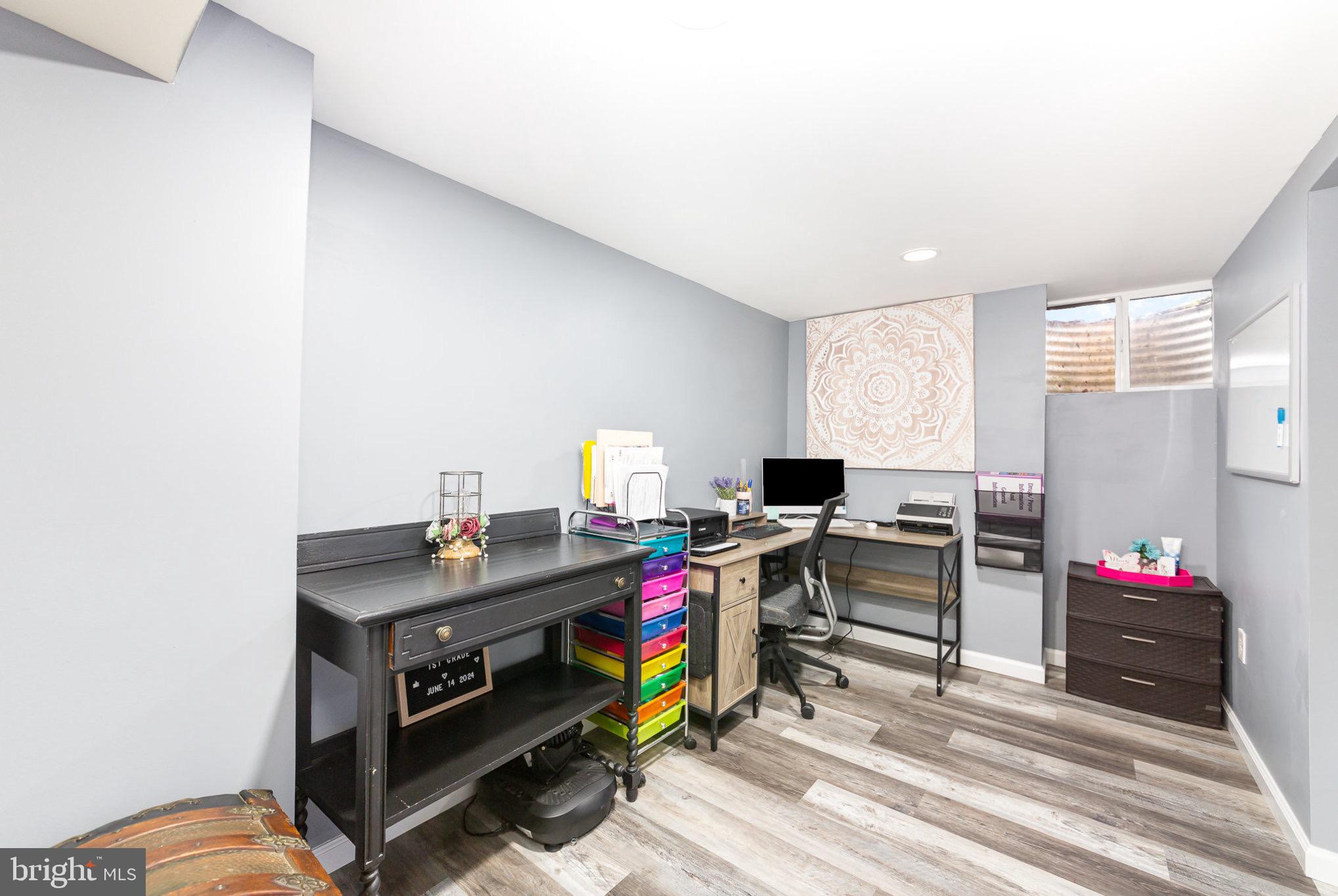 PERRY HALL - Residential
