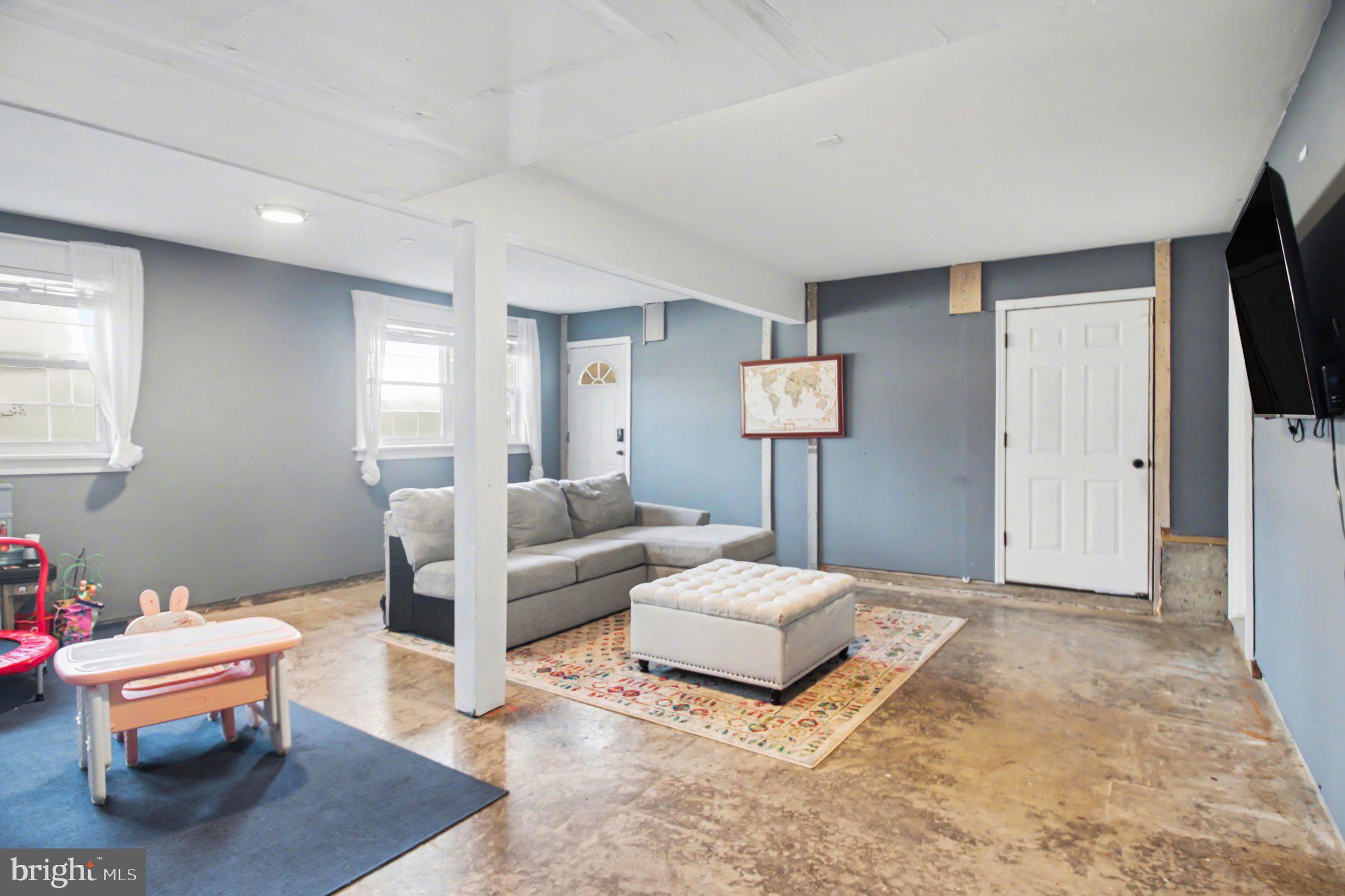 LAKE ARROWHEAD - Residential