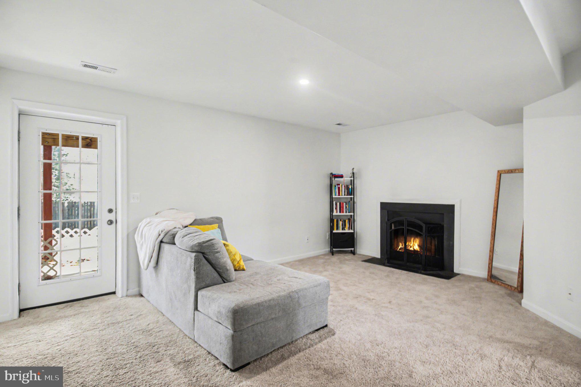 LAKE ARROWHEAD - Residential