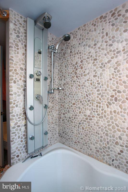 FEDERAL HILL HISTORIC DISTRICT - Residential Lease