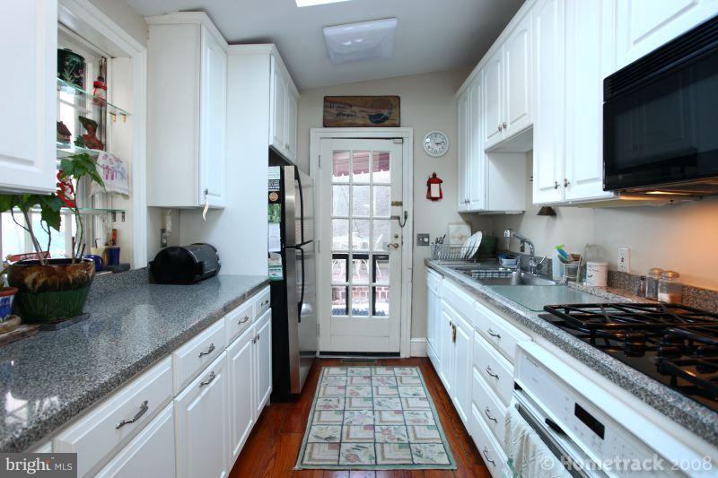 FEDERAL HILL HISTORIC DISTRICT - Residential Lease