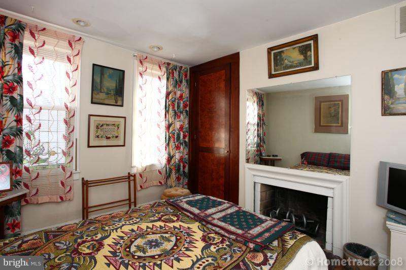 FEDERAL HILL HISTORIC DISTRICT - Residential Lease