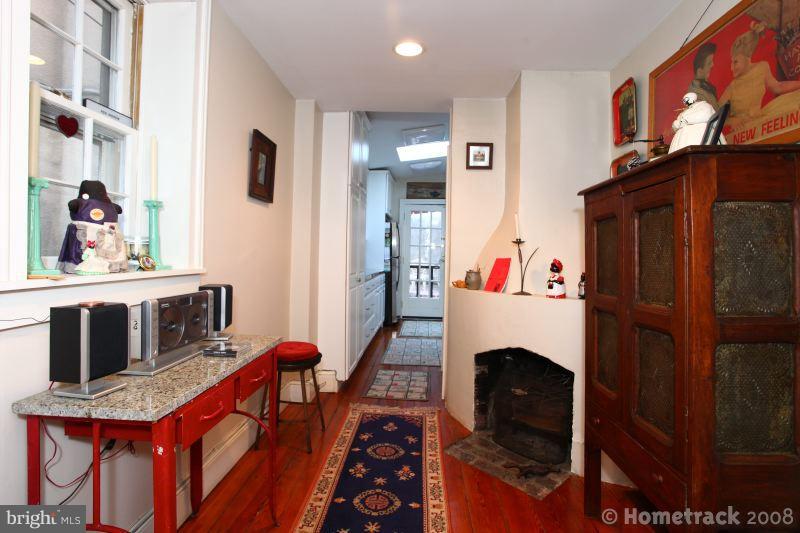 FEDERAL HILL HISTORIC DISTRICT - Residential Lease