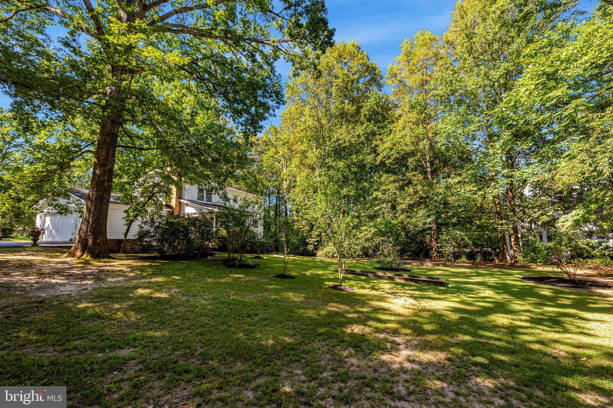 LEEHIGH VILLAGE - Residential