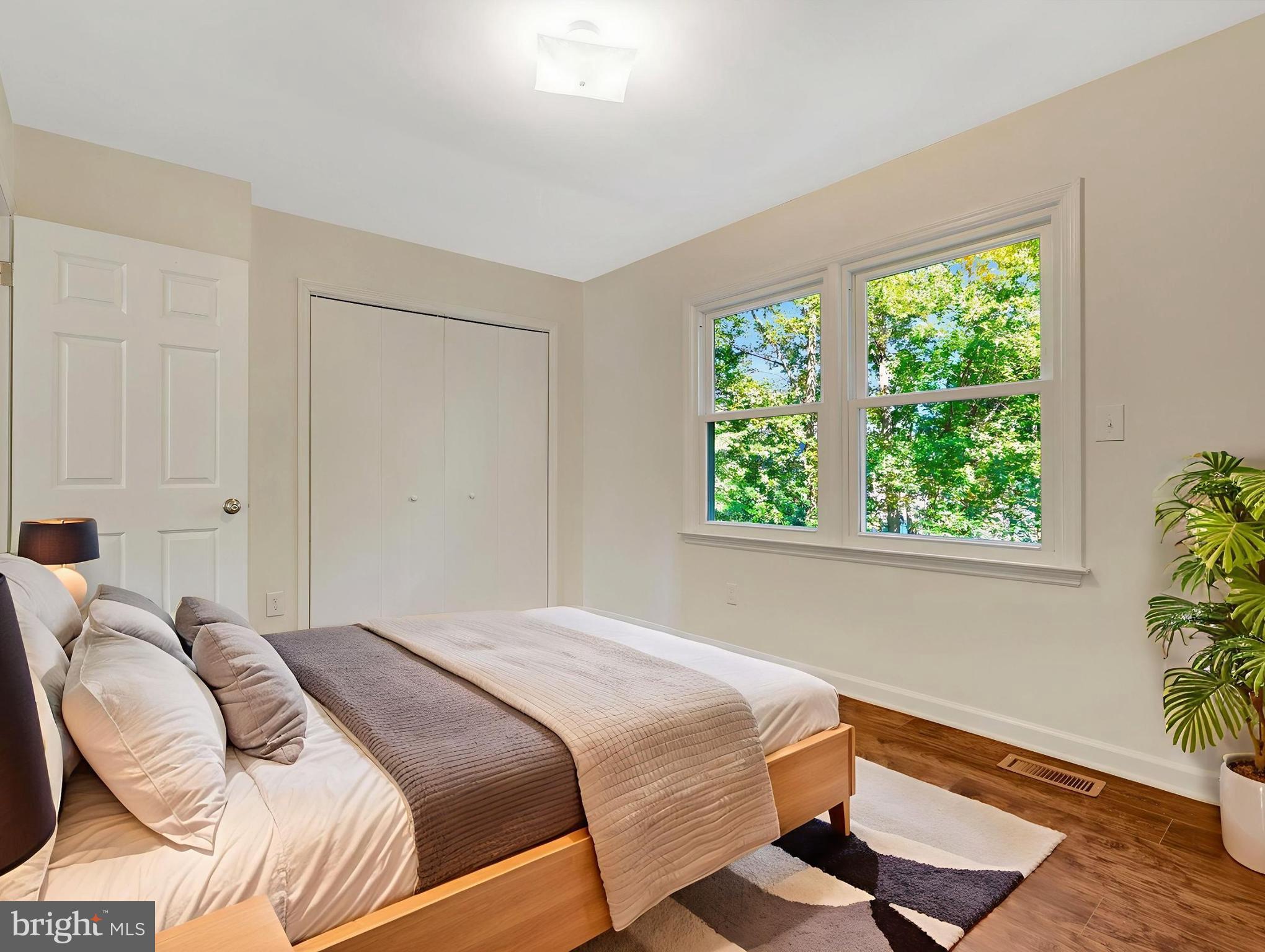 LEEHIGH VILLAGE - Residential