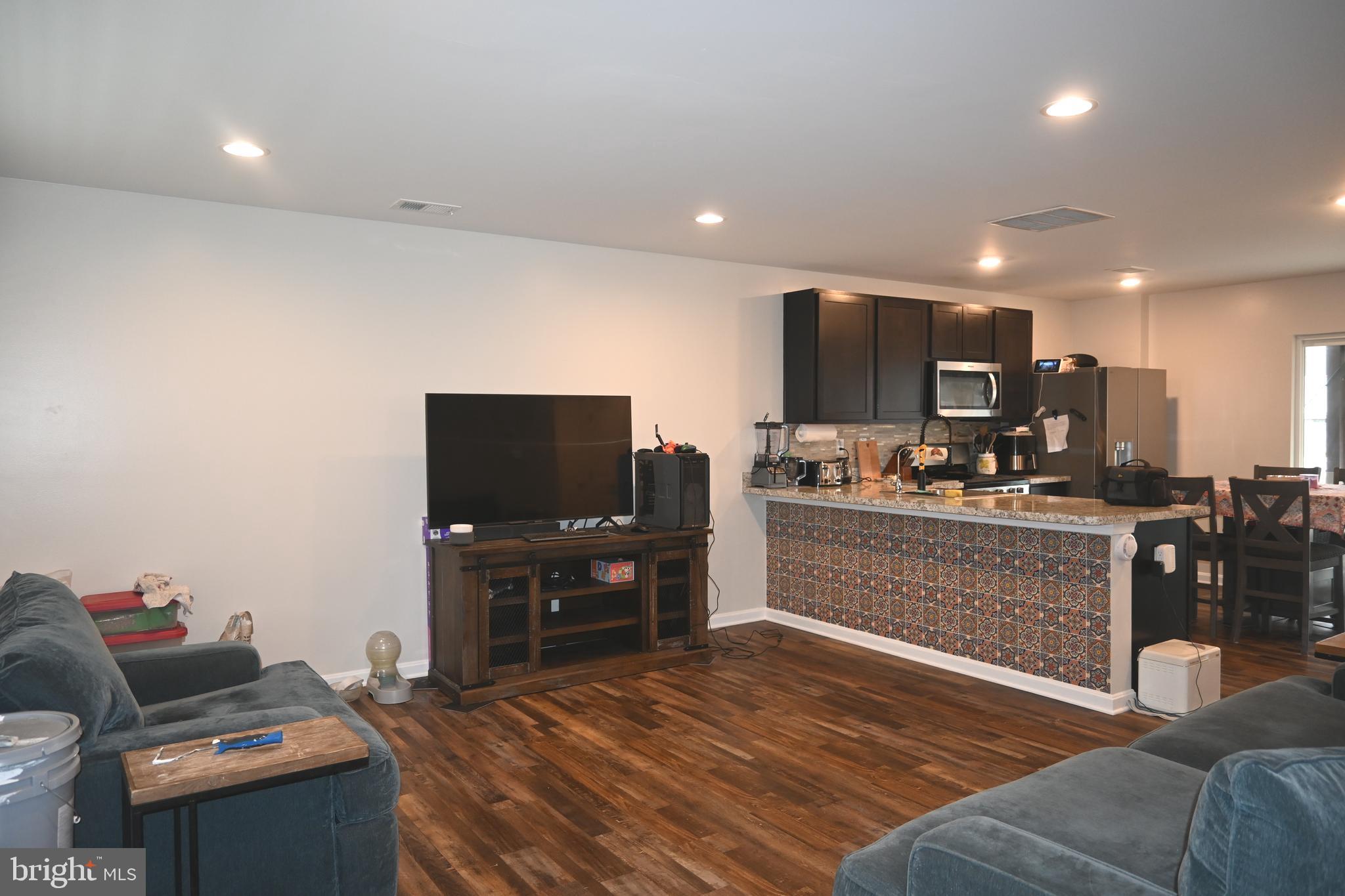 TIDBURY CROSSING - Residential Lease