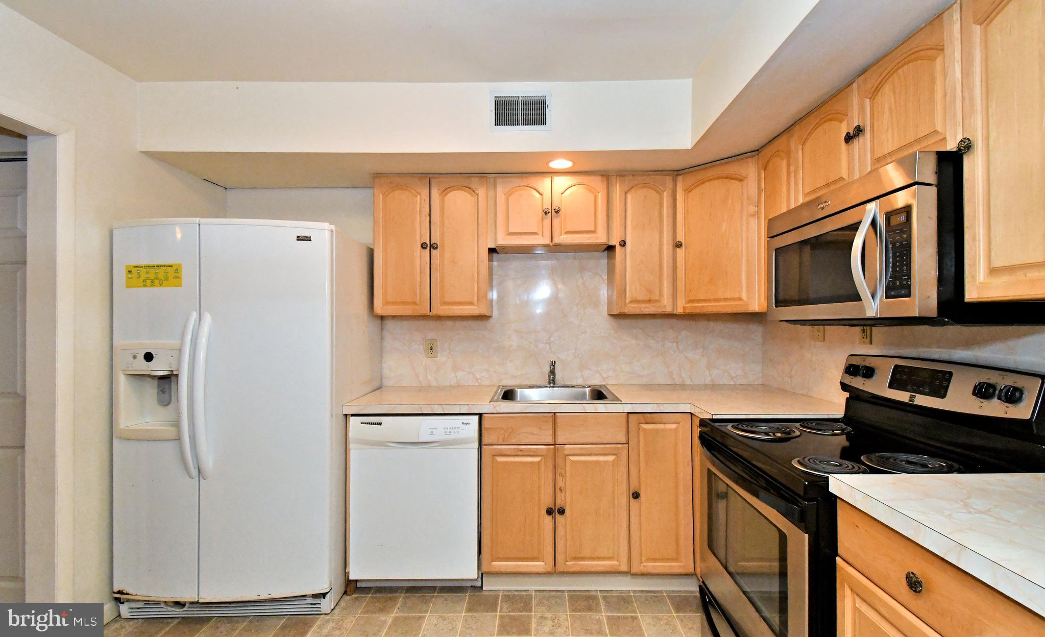 CEDAR GROVE ESTS - Residential Lease