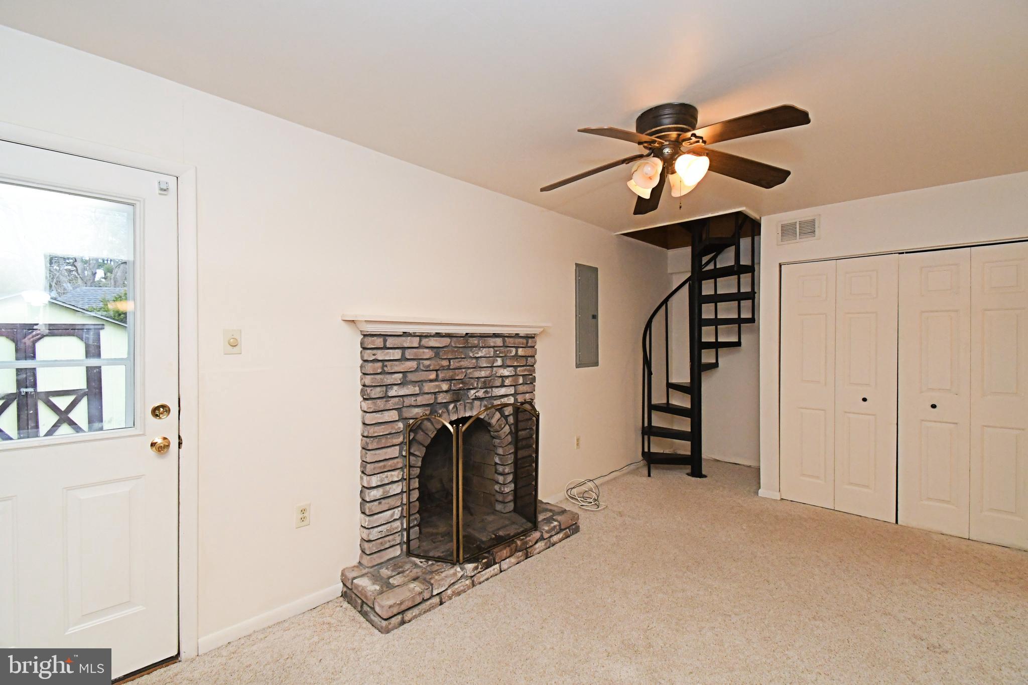 CEDAR GROVE ESTS - Residential Lease