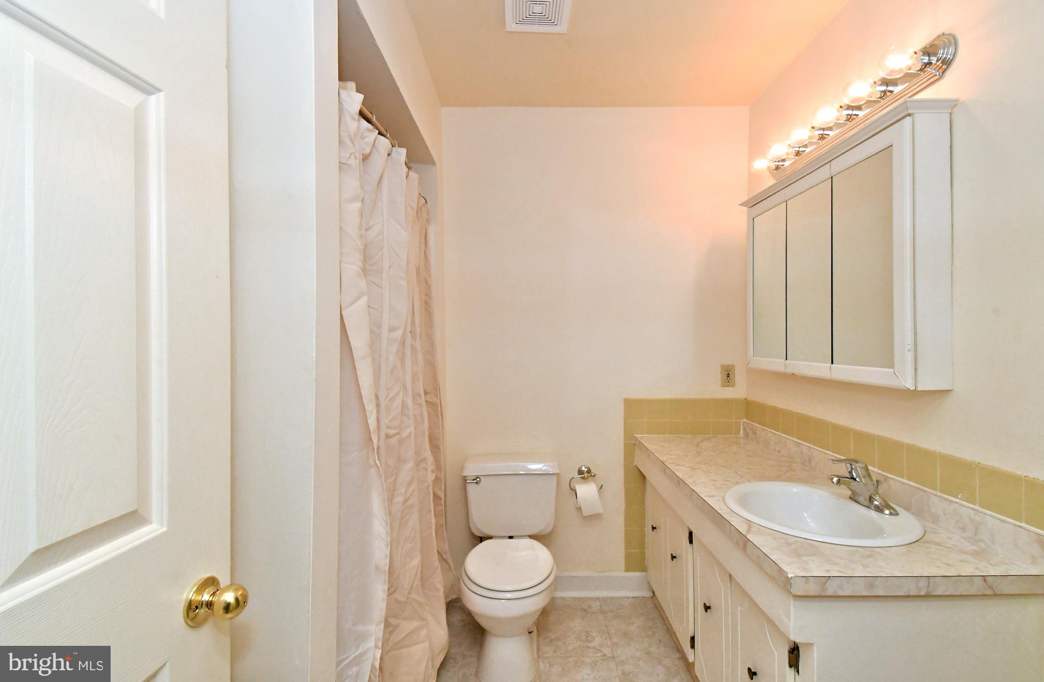 CEDAR GROVE ESTS - Residential Lease